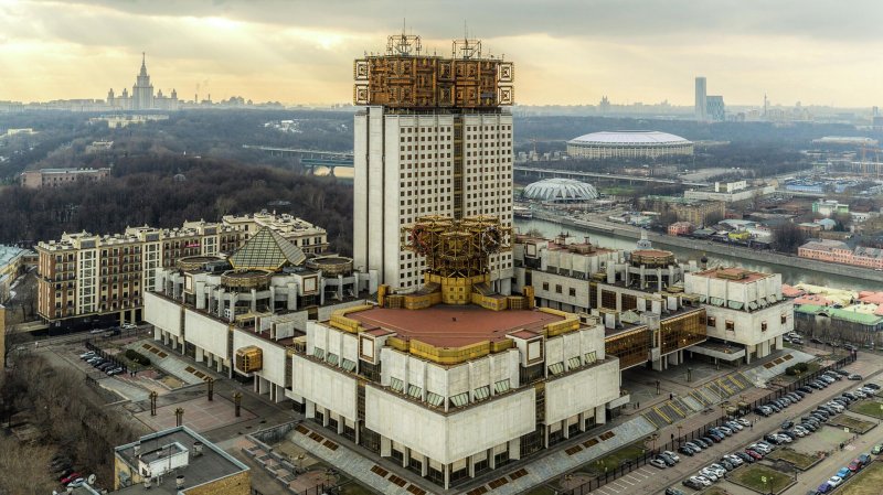 22 сентября общим собранием членов Российской академии наук членом Президиума РАН избран профессор кафедры экономики недвижимости, академик Хлыстун Виктор Николаевич