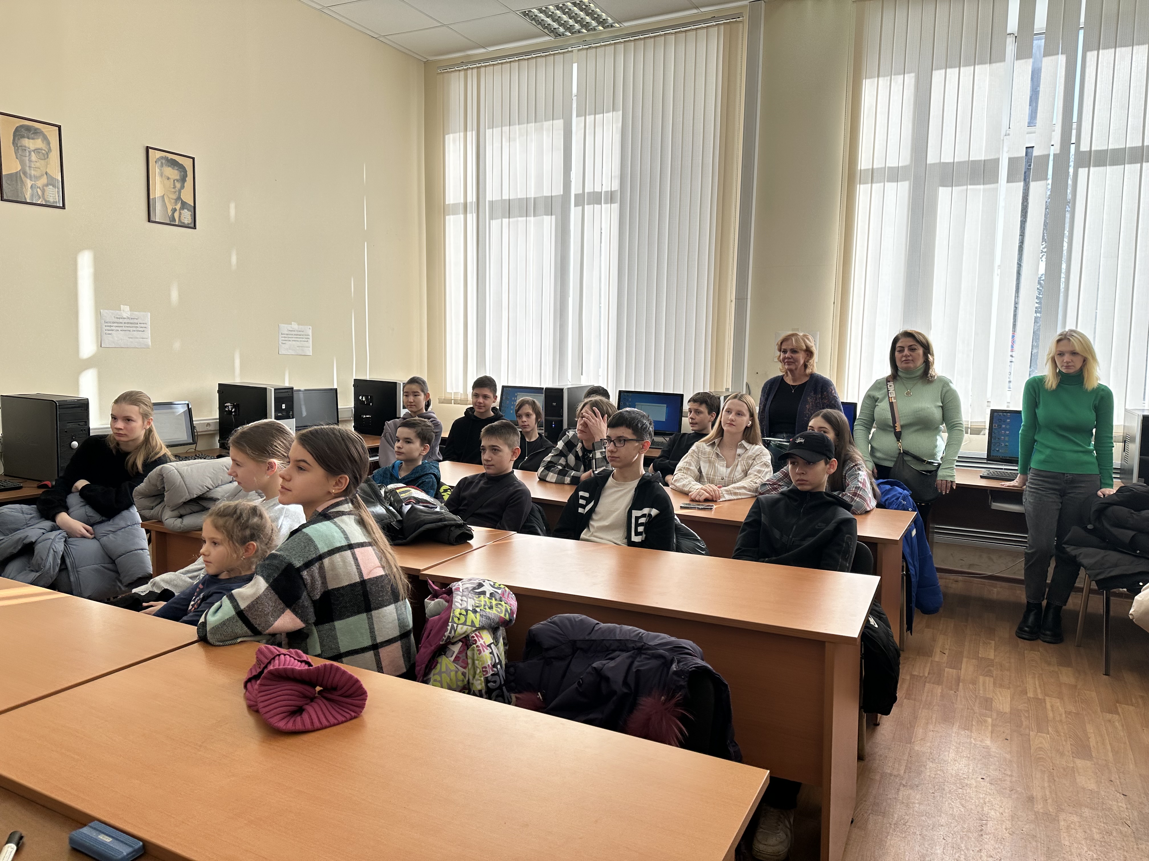 Богатая история и современные достижения ГУЗ стали темой экскурсии для школьников