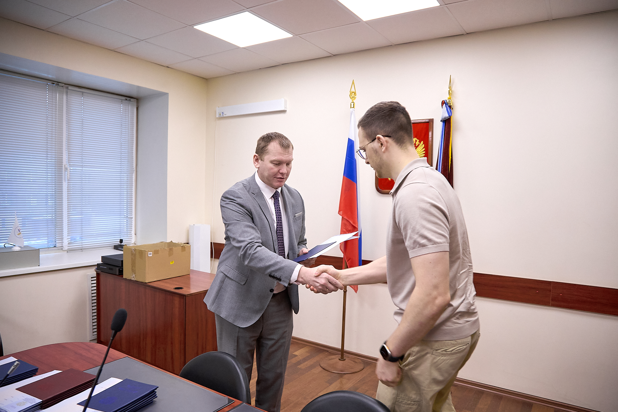 В новую жизнь: юристам-магистрантам ГУЗ вручили дипломы о высшем образовании