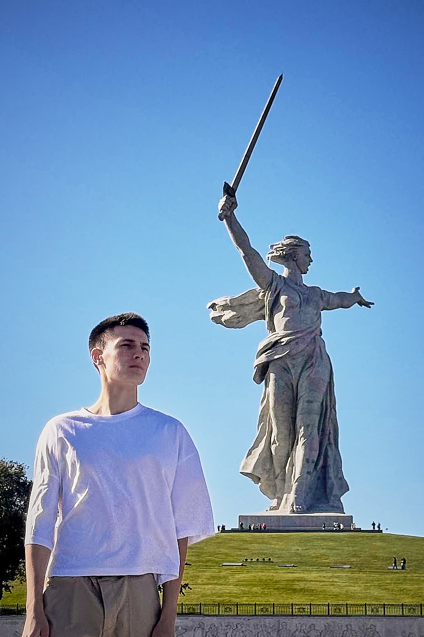 Во имя павших, ради живых: студенты ГУЗ прошли маршрутом городов-героев