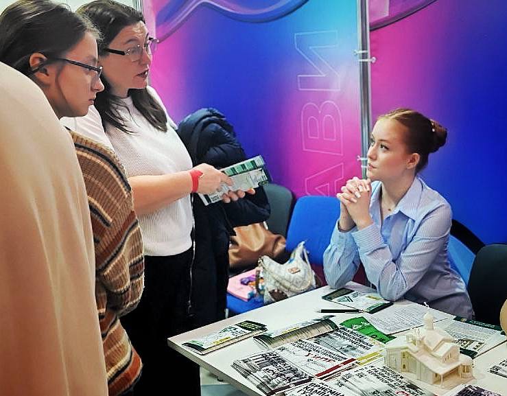 ГУЗ провел диалог с абитуриентами на «Навигаторе поступления»