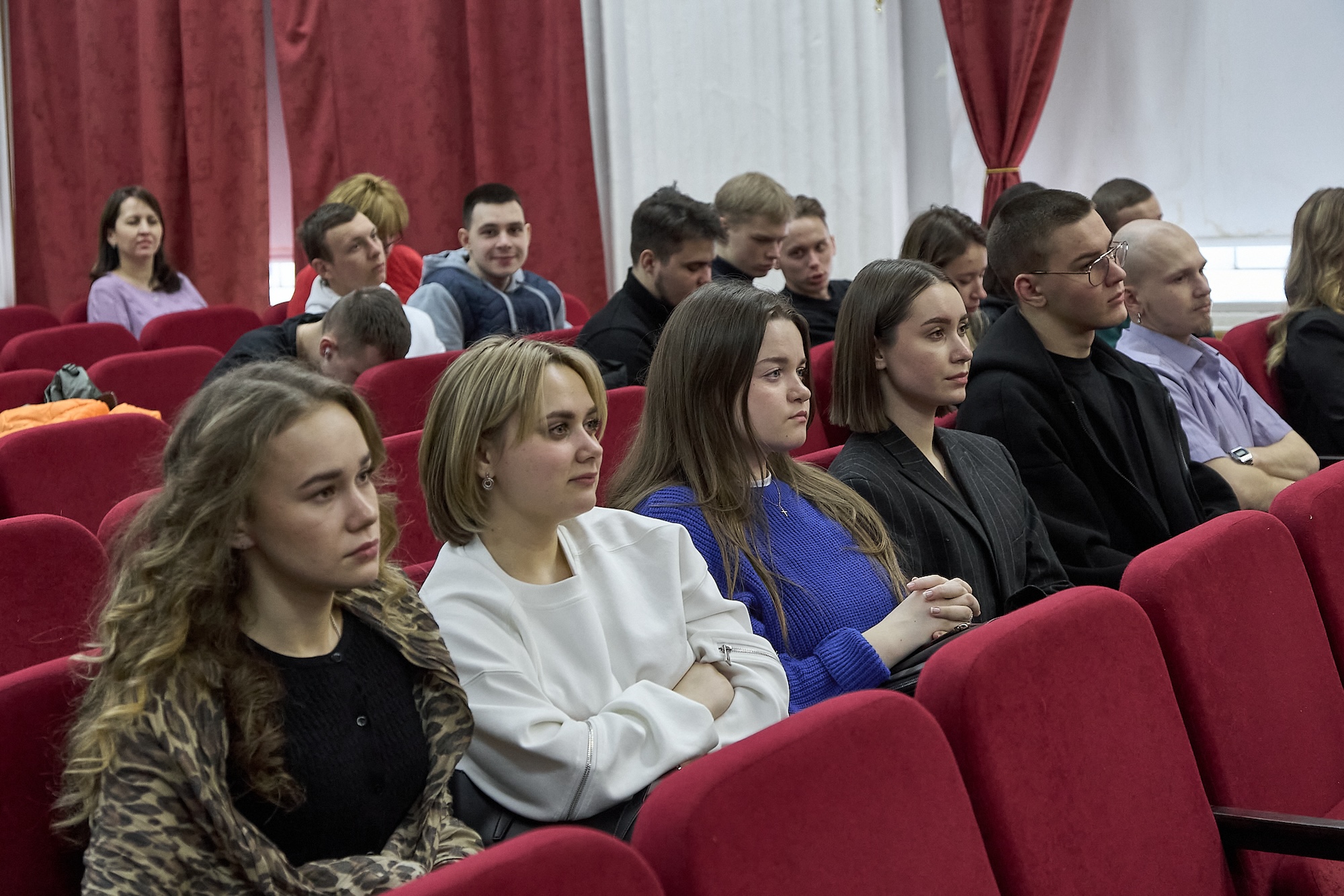 Вперед, к успешной карьере – выпускникам магистратуры ГУЗ вручили дипломы 