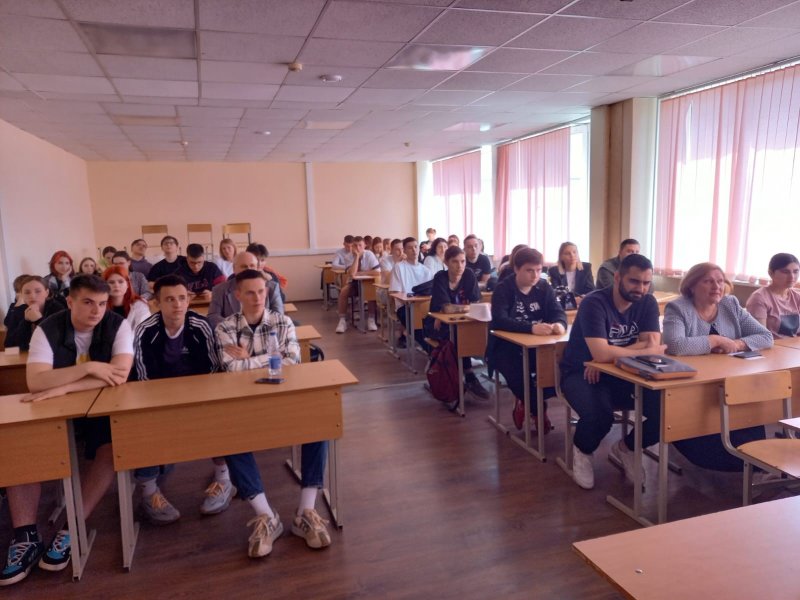Преподаватели ГУЗ рассказали студентам колледжа в Подольске о поступлении и обучении в Университете