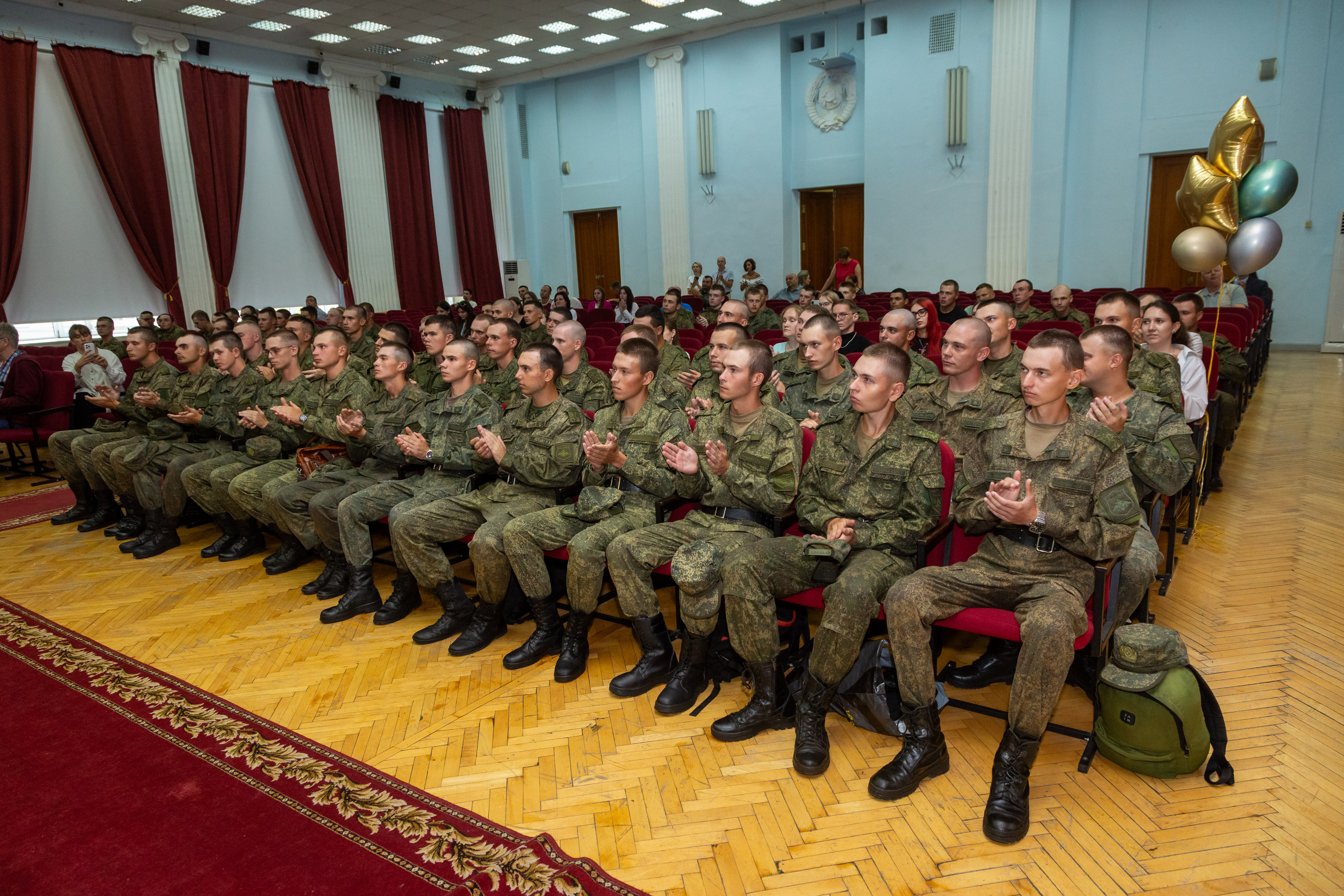В ГУЗ вручили дипломы курсантам Военного учебного центра
