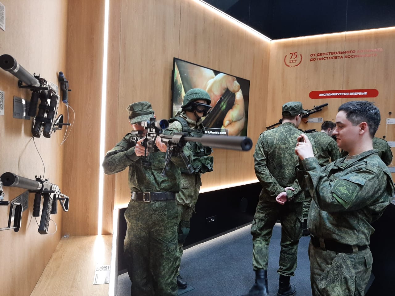 7 апреля 2021 г. преподаватели и студенты Военного учебного центра ГУЗ приняли участие в выездном комплексе занятий в Парке Патриот