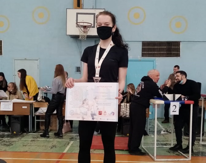 Студентка ГУЗ стала призером соревнований по армспорту в программе 33 Московских студенческих спортивных  игр среди девушек