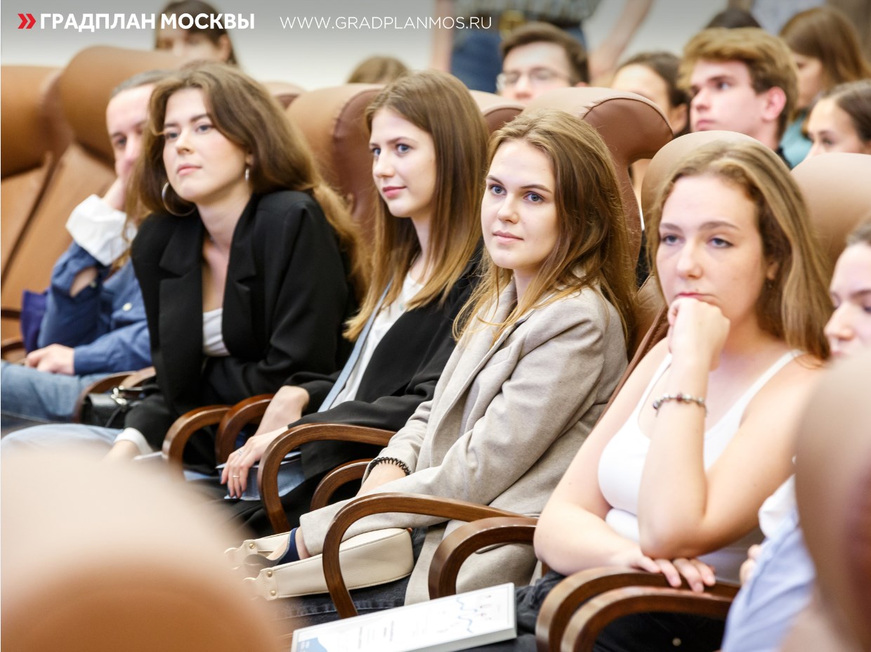 Смотр студенческих работ проекта «Моя река» 29 июня 2021 года. В номинации «Концептуальный подход» выиграли студенты из ГУЗ!