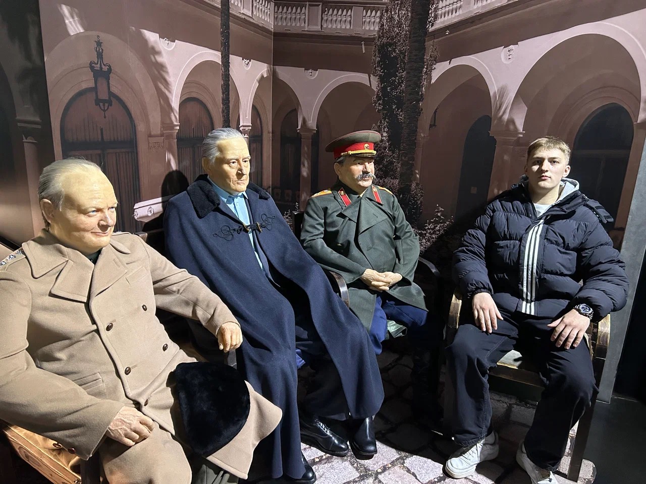 Первокурсники в режиме тимбилдинга познакомились друг с другом и преподавателями ГУЗ 
