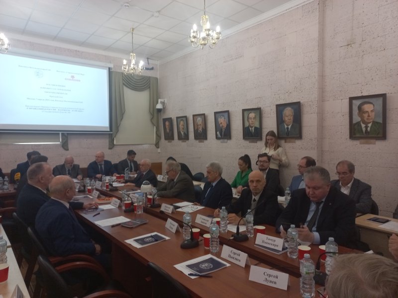 Врио ректора ГУЗ Т.В. Папаскири принял участие в работе круглого стола «Россия и Индия в процессах укрепления многополярности»