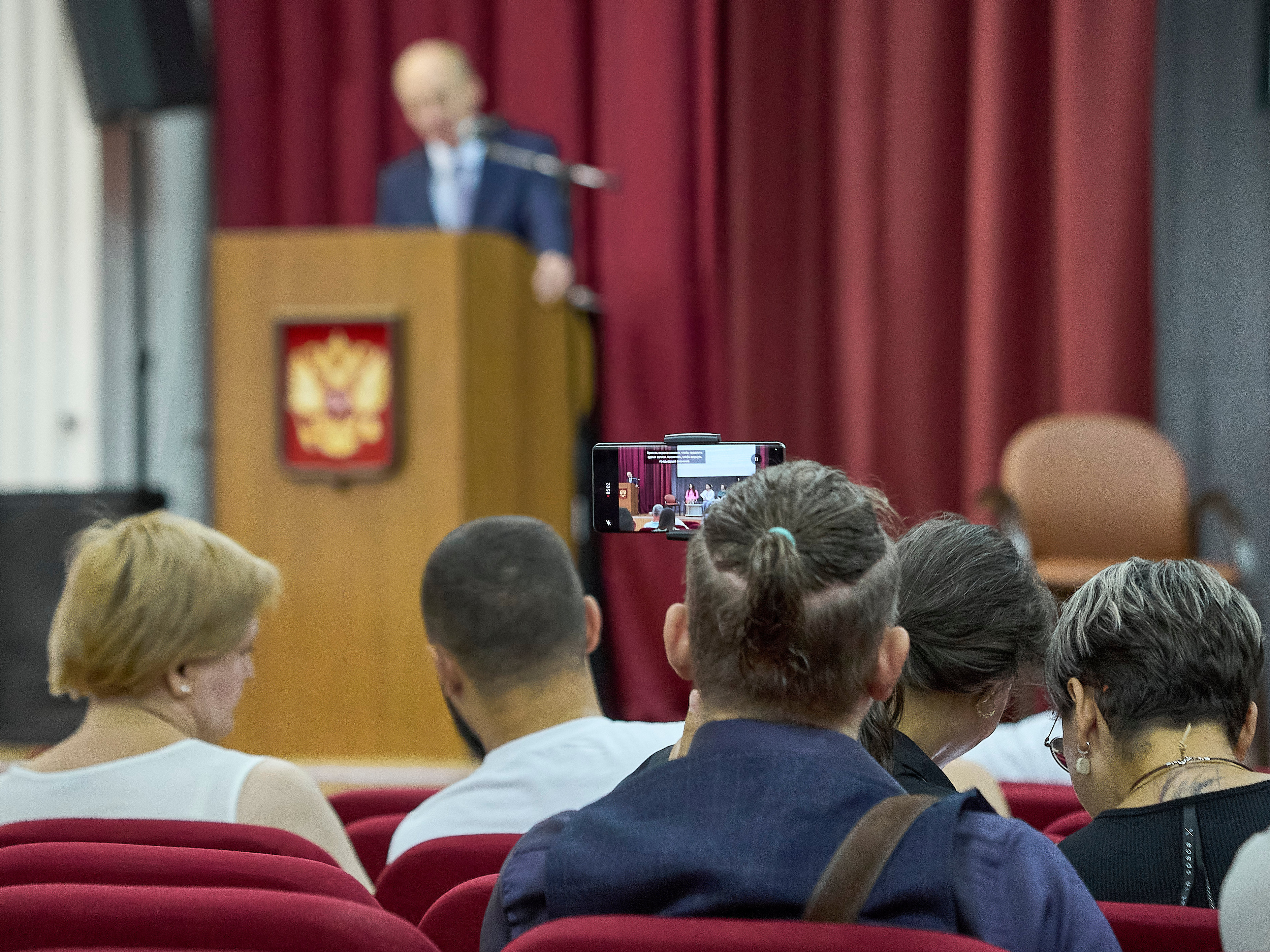 Интеллектуальная площадка ГУЗ: тренды и инновации на пленарной сессии форума «Дорожные вопросы для жилой недвижимости»