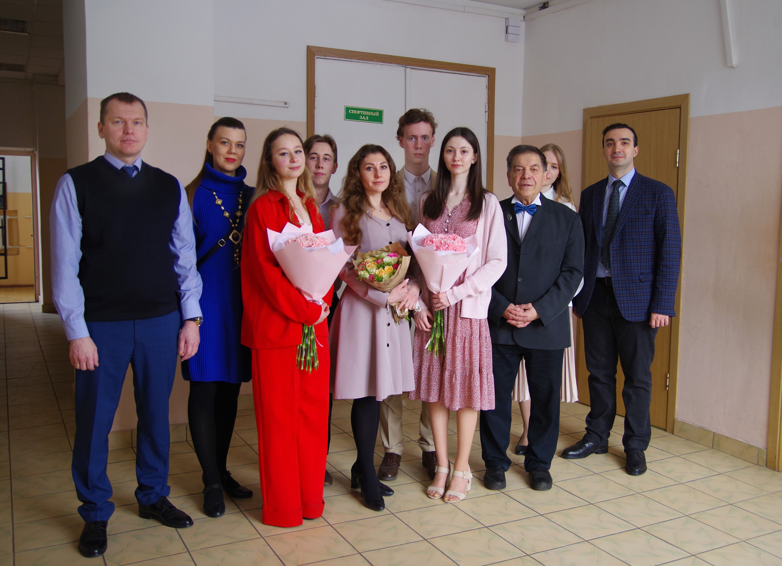 Активисты факультета управления недвижимостью и права в преддверии Международного женского дня провели музыкально-танцевальное мероприятие