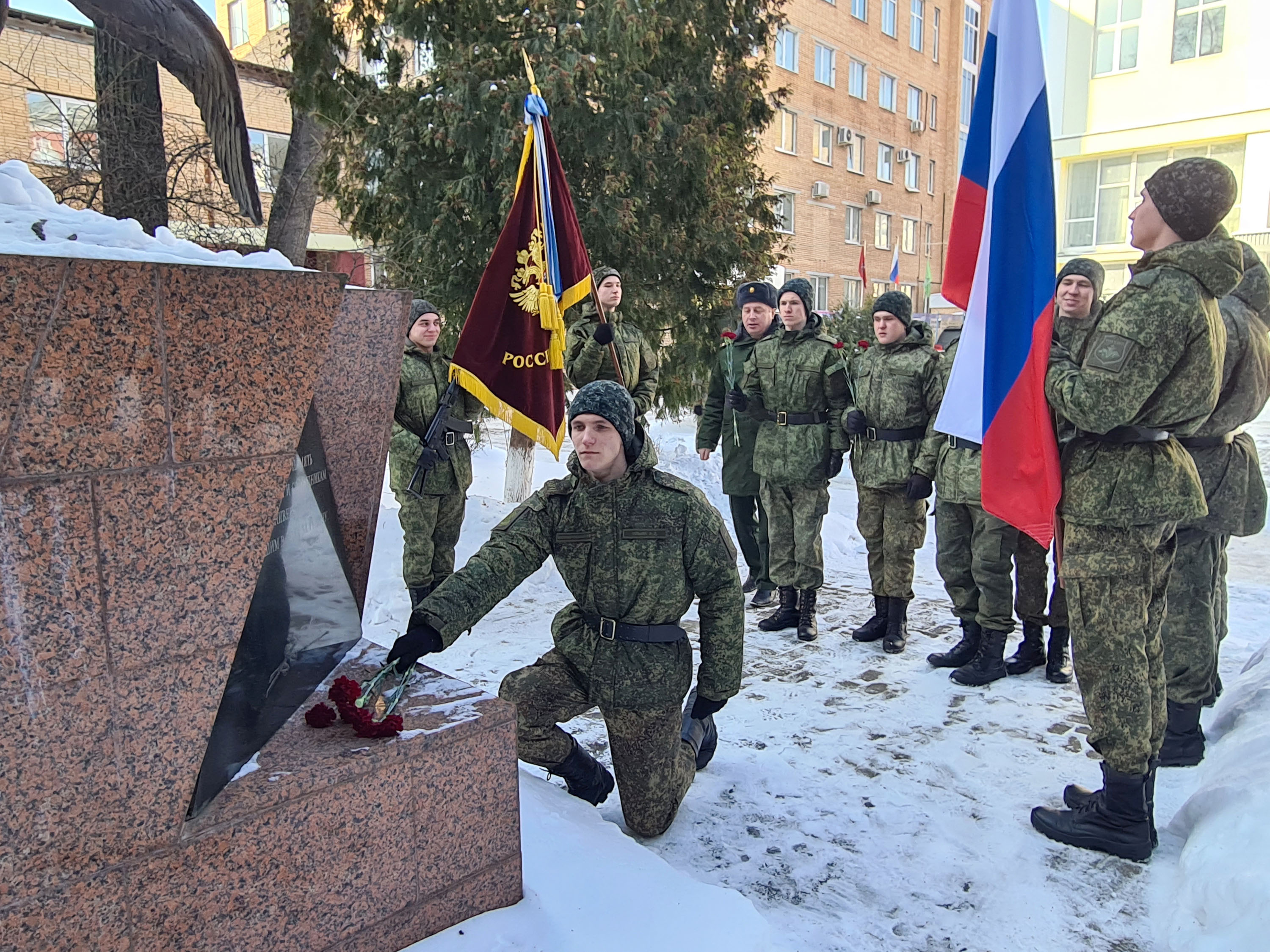 В Государственном университете по землеустройству прошли торжественные мероприятия, посвященные 23 февраля