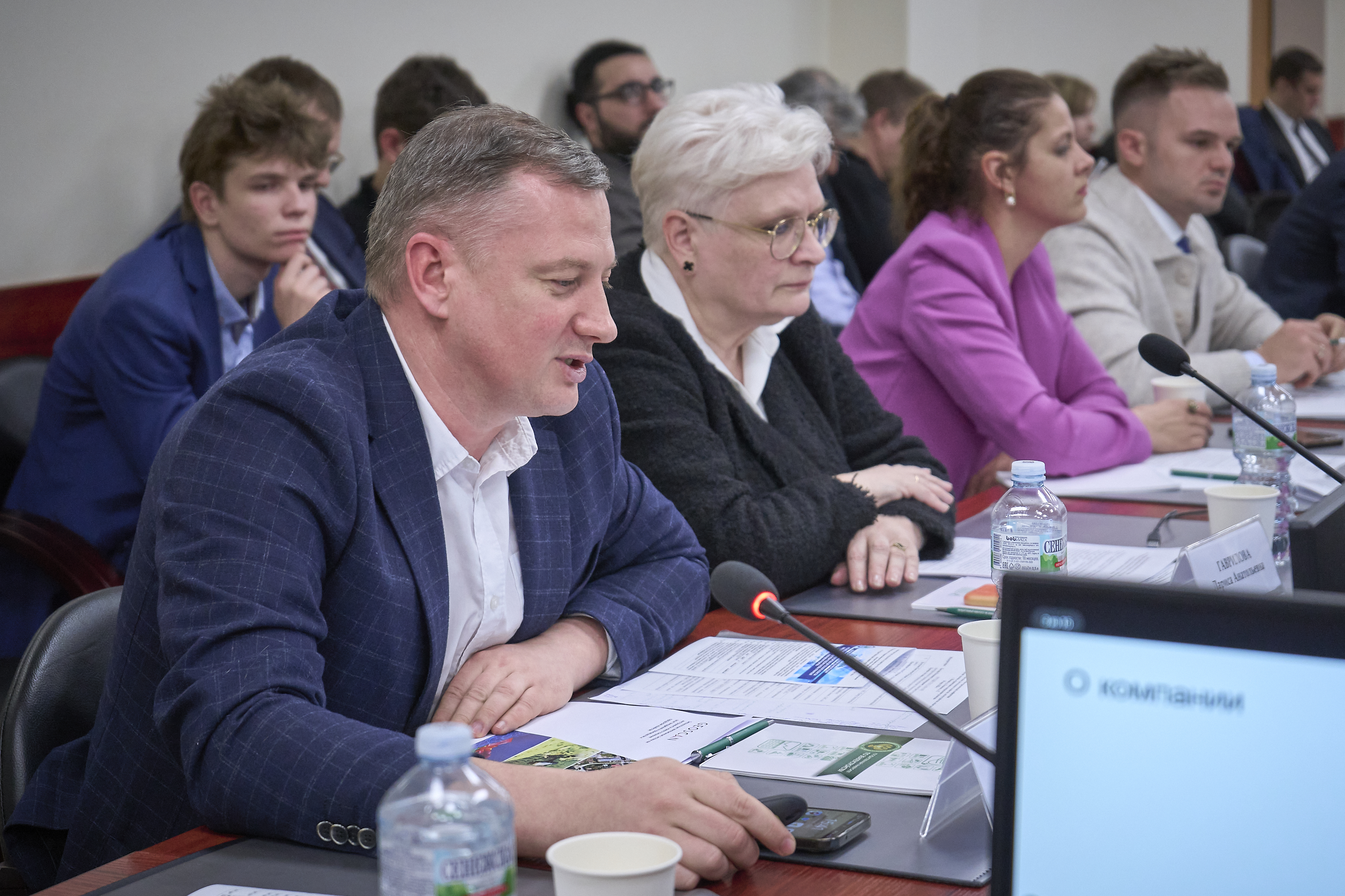 «Малое» небо становится ближе к земле: в ГУЗ обсудили стратегию развития беспилотной авиации для АПК и геодезии