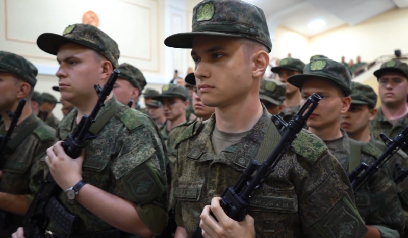 Курсанты военно-учебного центра ГУЗа приняли воинскую присягу