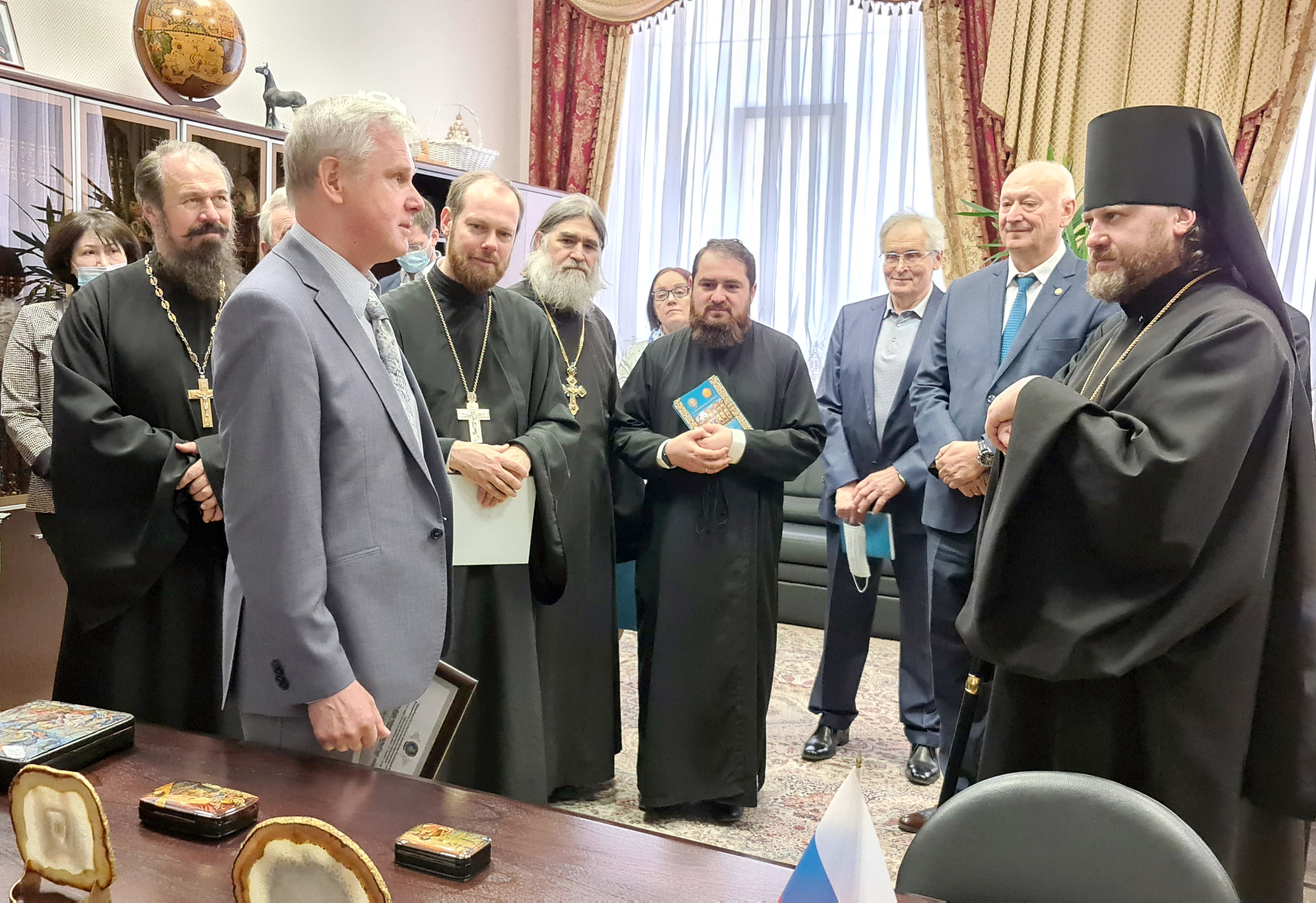 3 июня 2021 года в ГУЗ прошли торжественные мероприятия, приуроченные к 20-летию со дня освящения Домового храма святых равноапостольных Константина и Елены