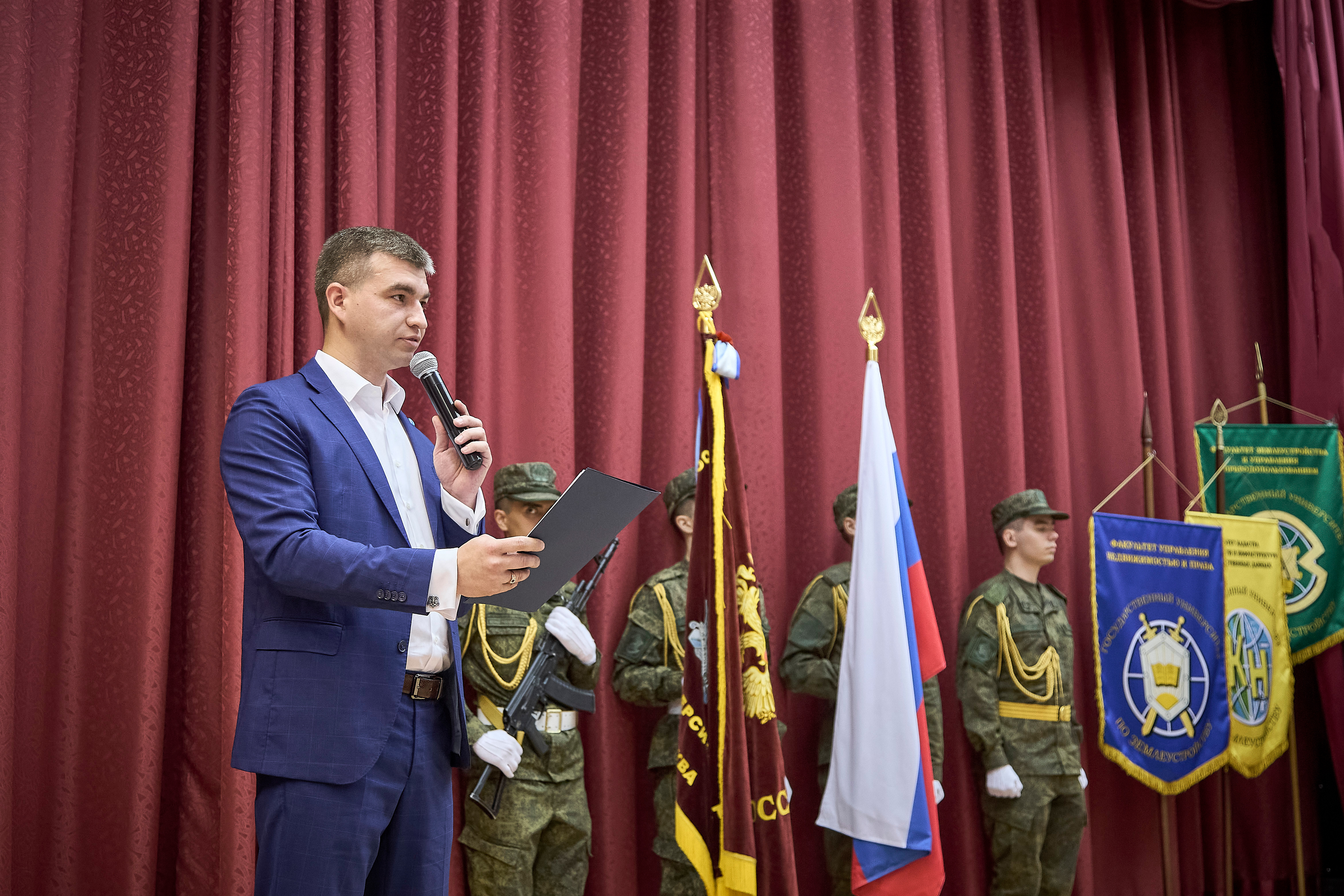 Выпускники ГУЗ: профессионалы и защитники Отечества