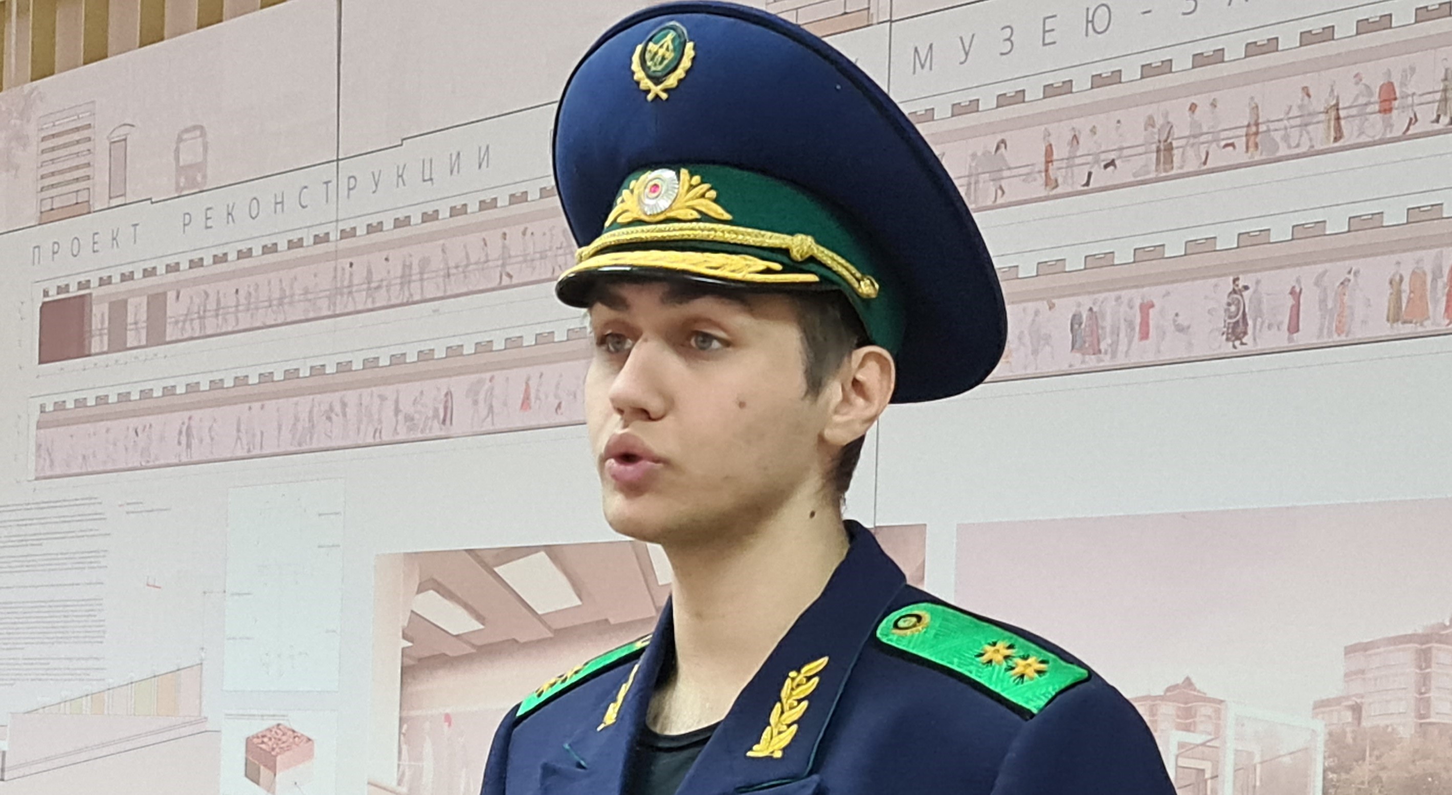 Первокурсники показали театральную постановку по пьесе «Капитан из Кёпеника»