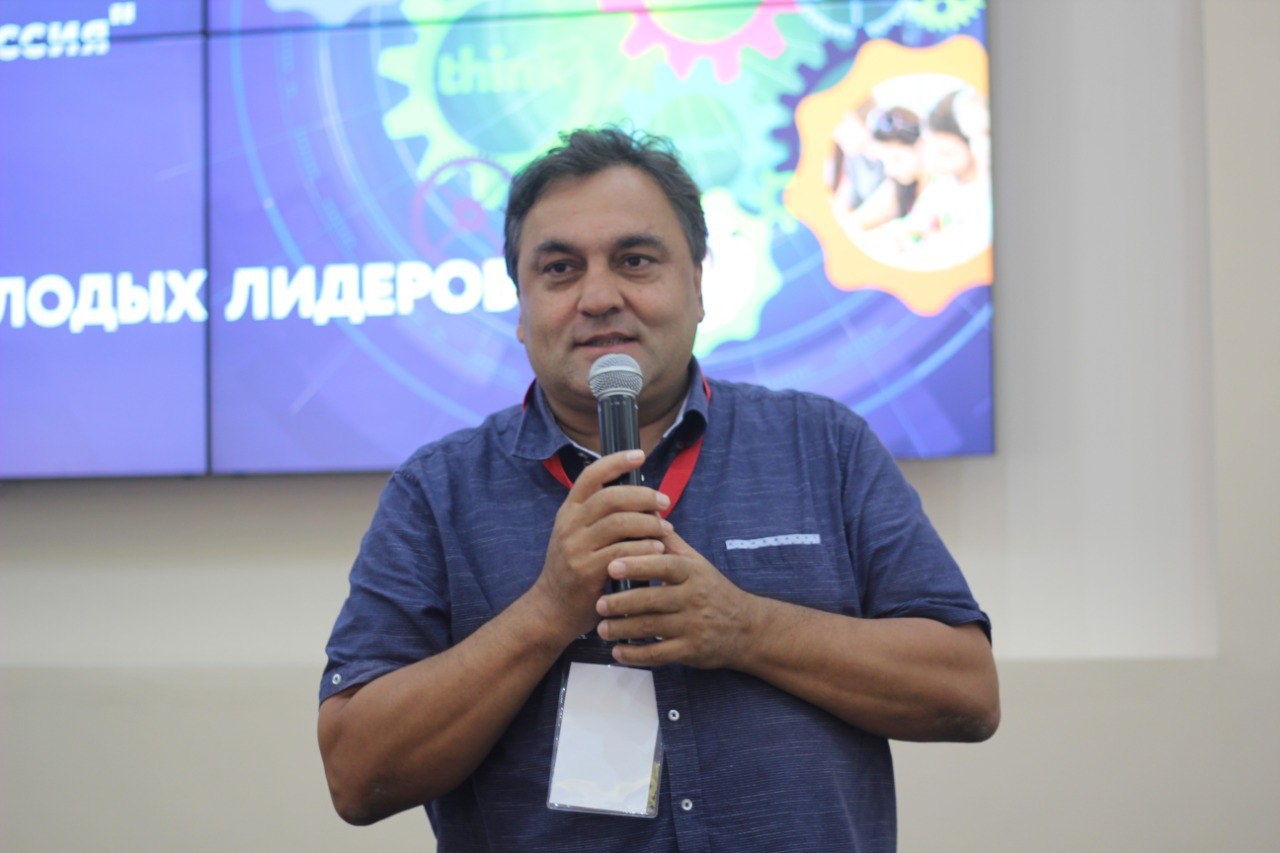Иностранные студенты ГУЗа принимают участие в форуме «Нас подружила Россия»