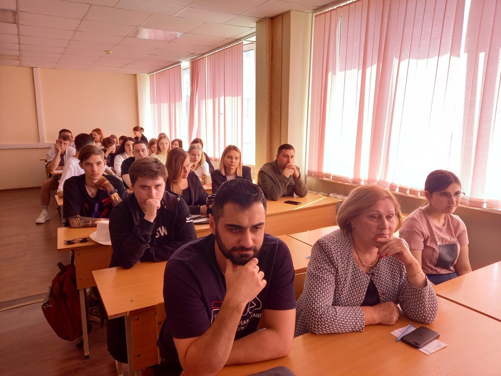 Преподаватели ГУЗ рассказали студентам колледжа в Подольске о поступлении и обучении в Университете
