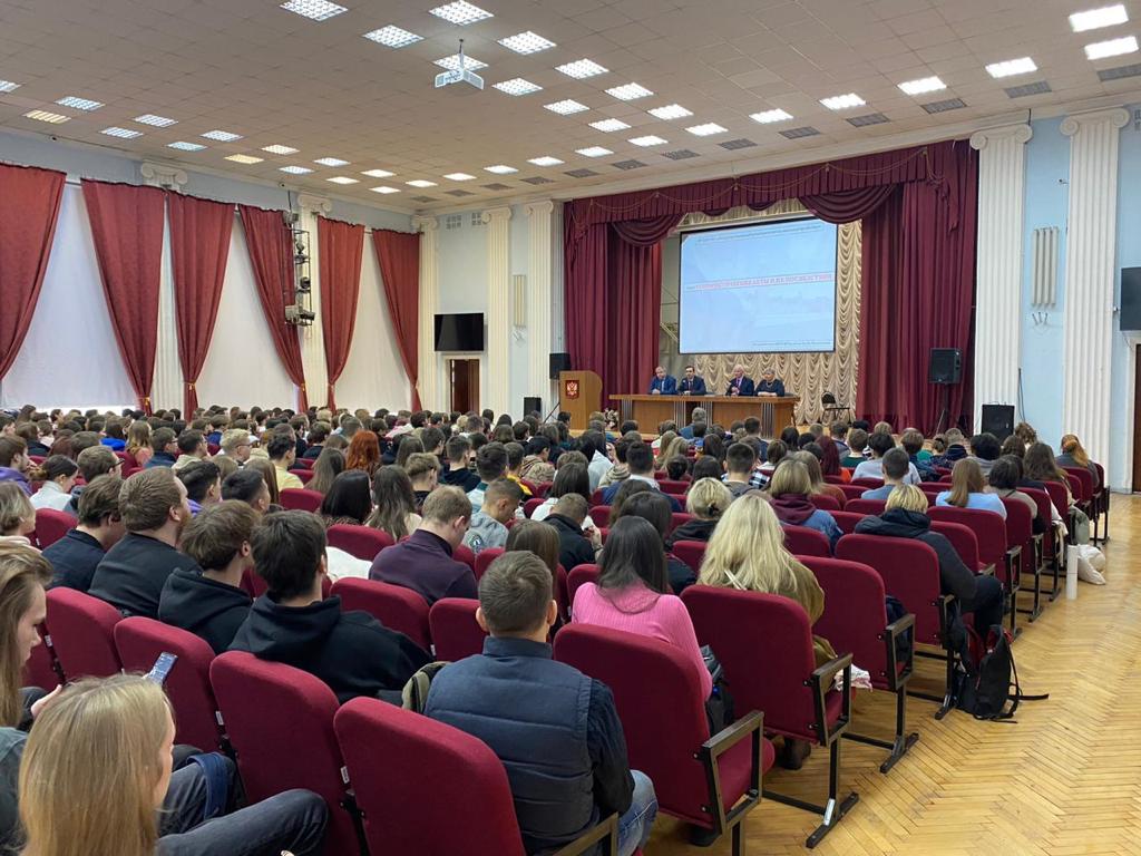 13 февраля в Государственном университете по землеустройству прошли занятия со студентами всех курсов и факультетов по действию работников и обучающихся университета при вооруженном нападении