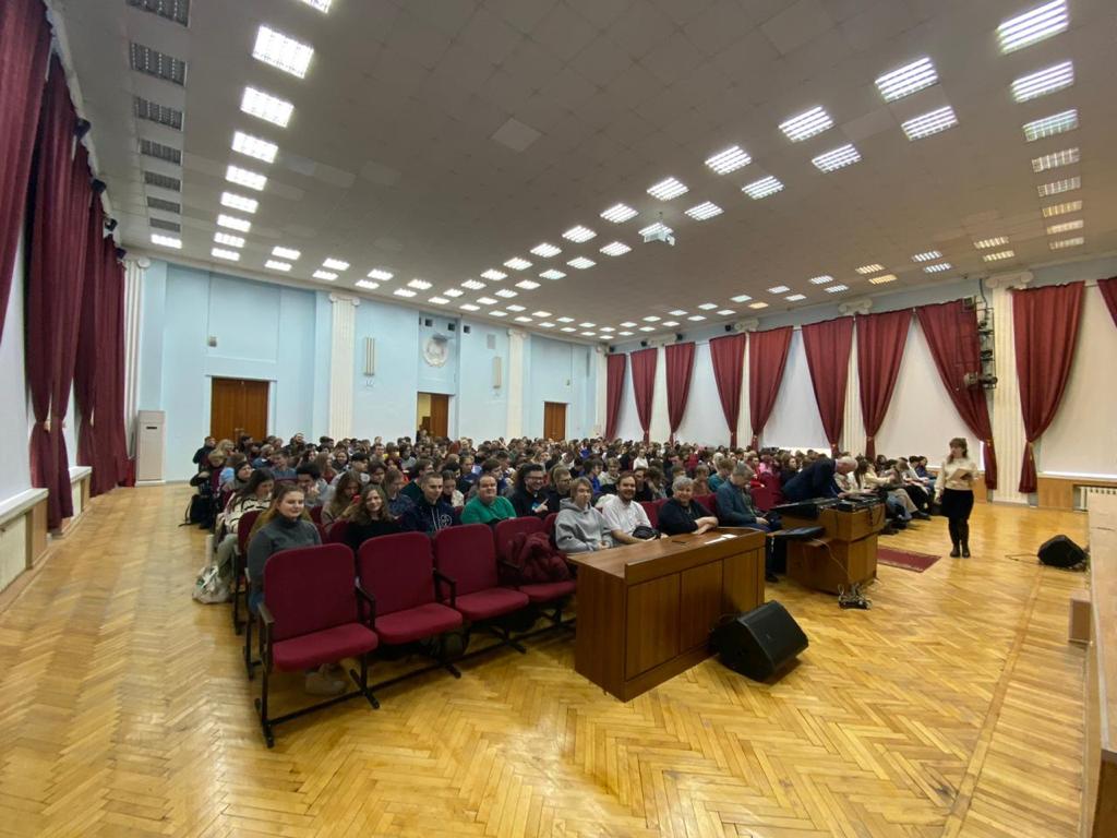 13 февраля в Государственном университете по землеустройству прошли занятия со студентами всех курсов и факультетов по действию работников и обучающихся университета при вооруженном нападении
