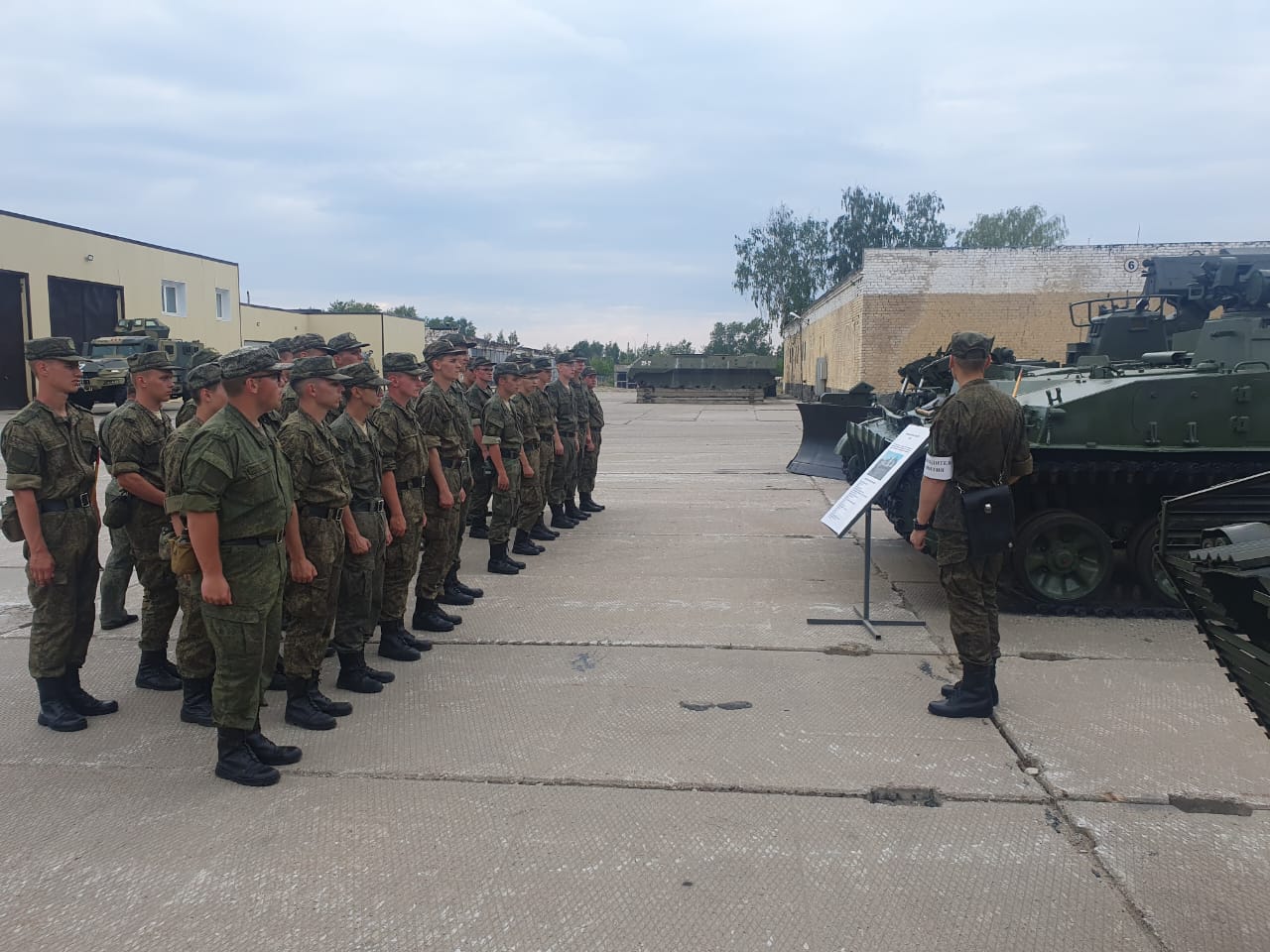Студенты военного учебного центра прошли учебные сборы