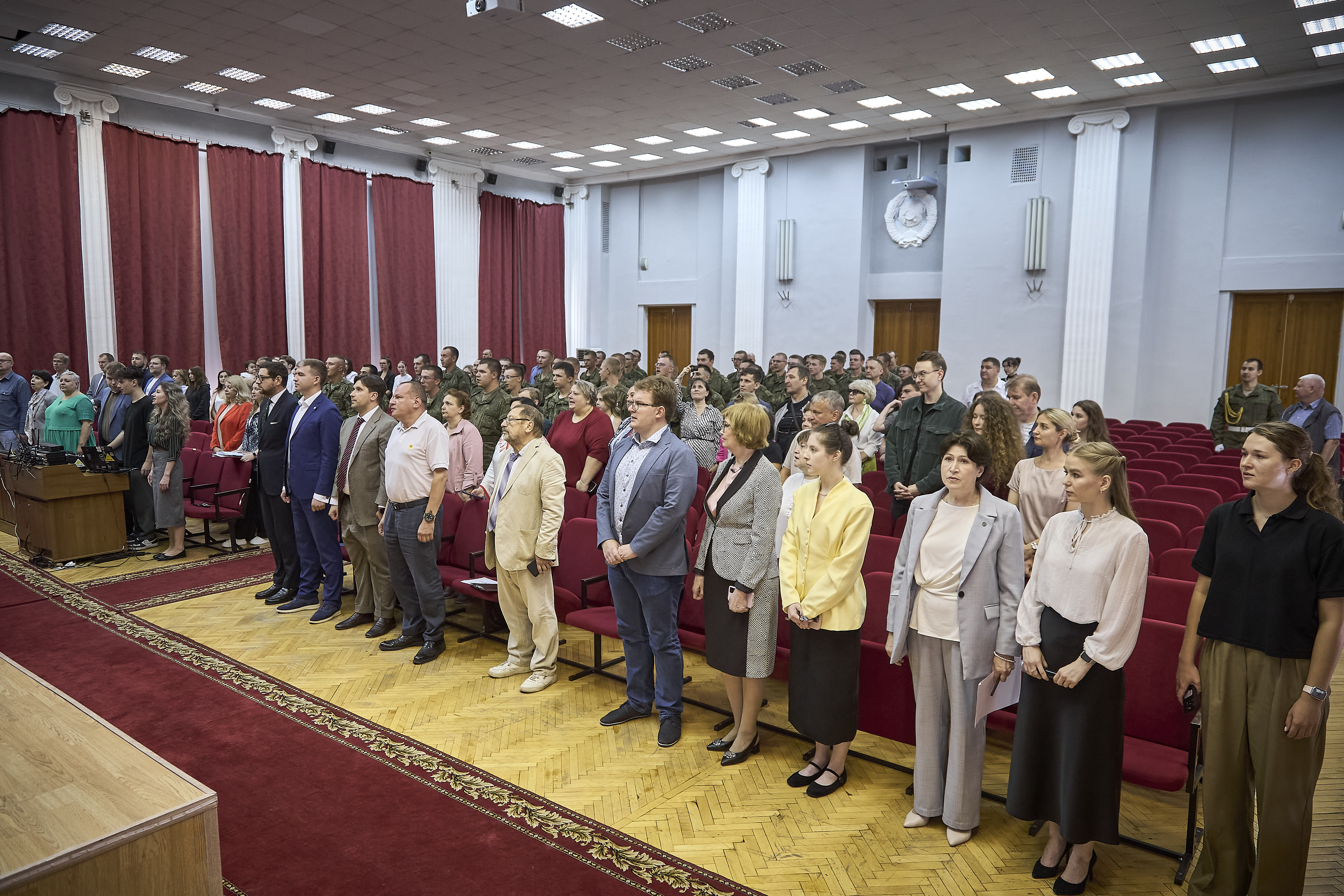 Выпускники ГУЗ: профессионалы и защитники Отечества