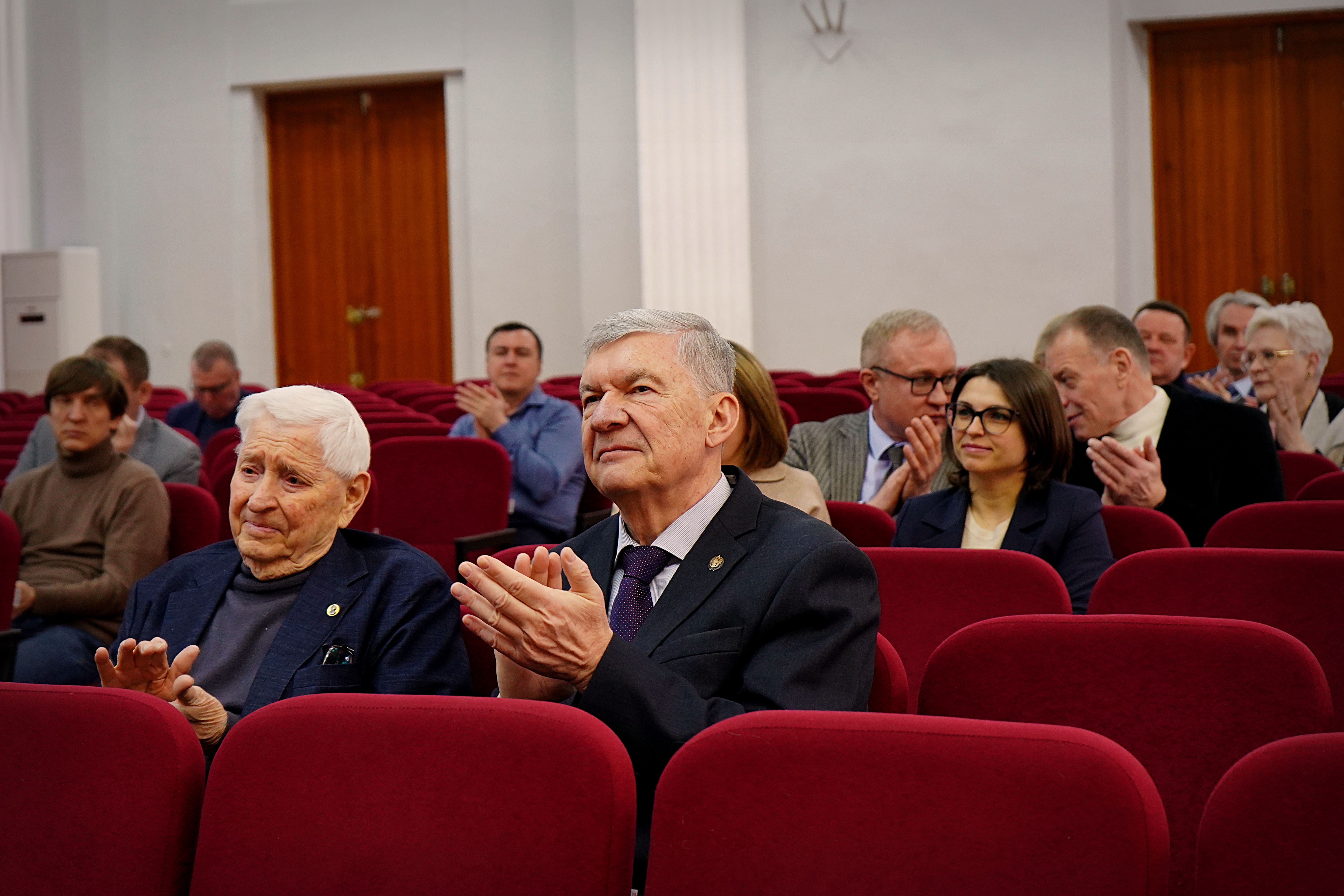На стыке традиций и инноваций: Ученый совет ГУЗ подводит итоги и строит планы