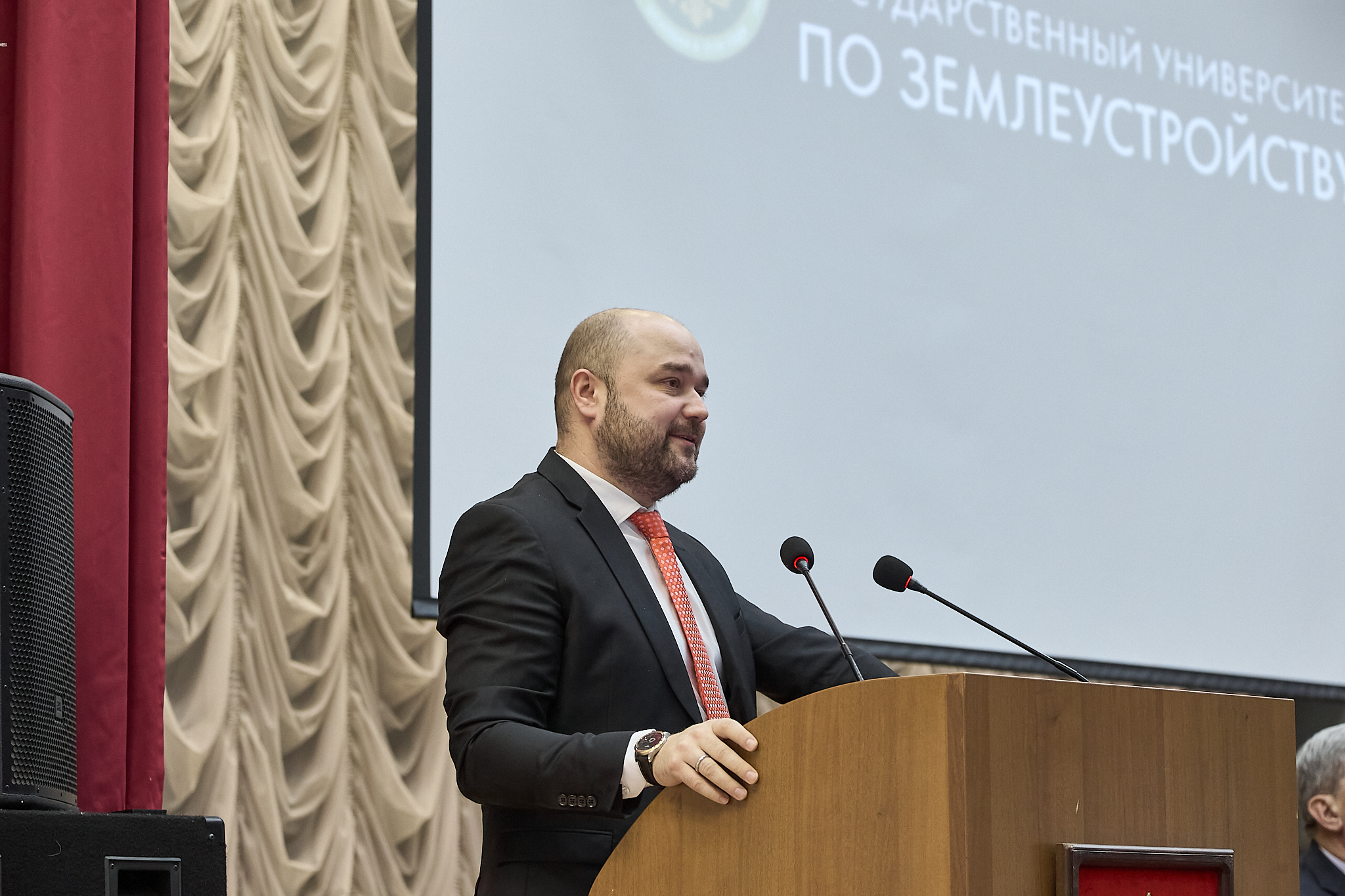 Вперед, к успешной карьере – выпускникам магистратуры ГУЗ вручили дипломы 