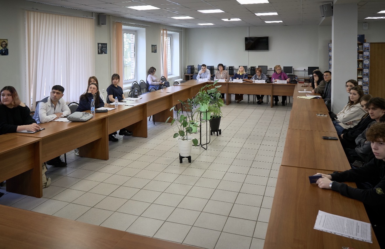 В ГУЗ обсудили мировые практики АПК на иностранном языке 