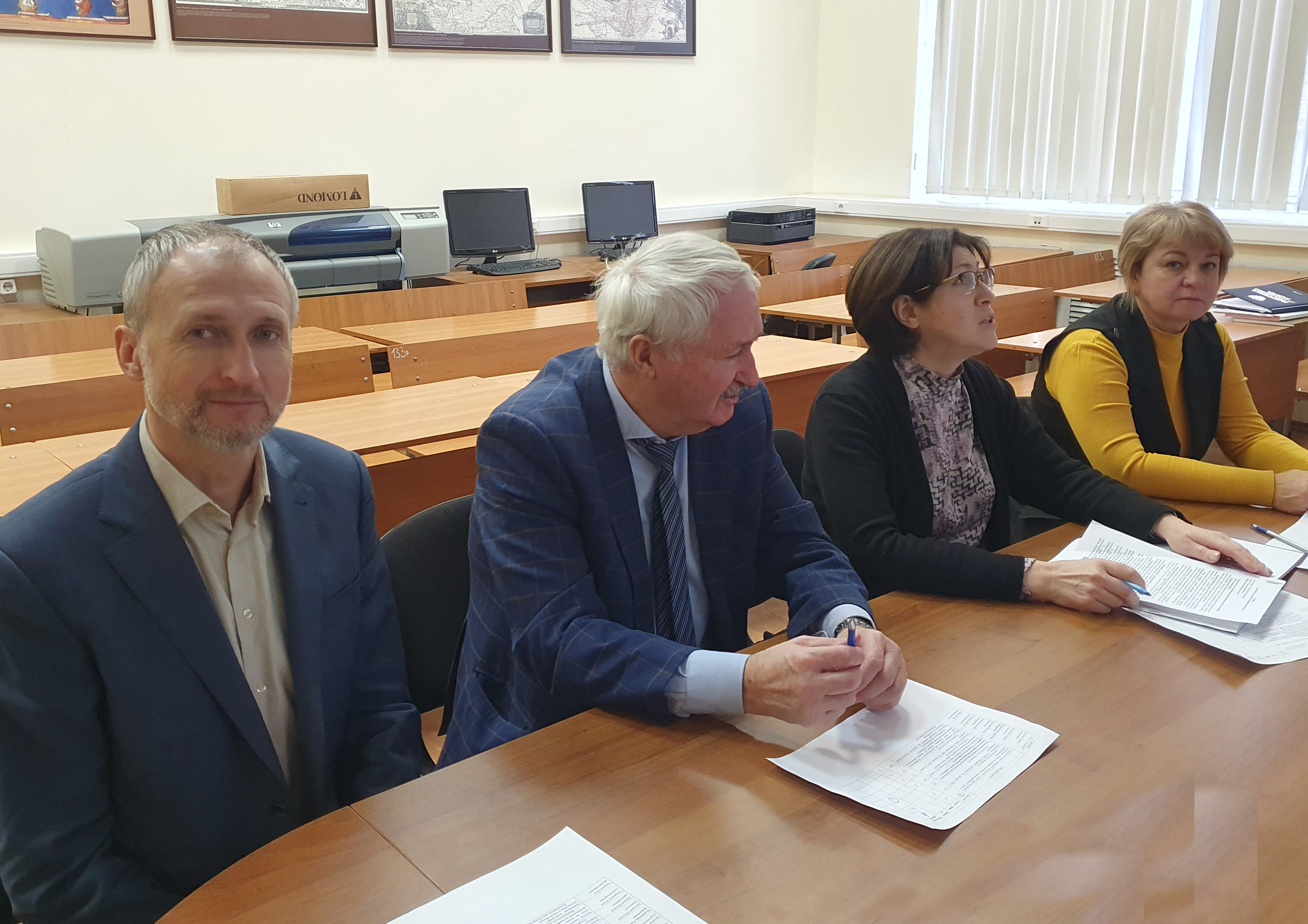 3 февраля 2023 на кафедре «Кадастра недвижимости и землепользования» прошла защита выпускных квалификационных работ (магистерских диссертаций) заочной формы обучения по направлению «землеустройство и кадастры» 