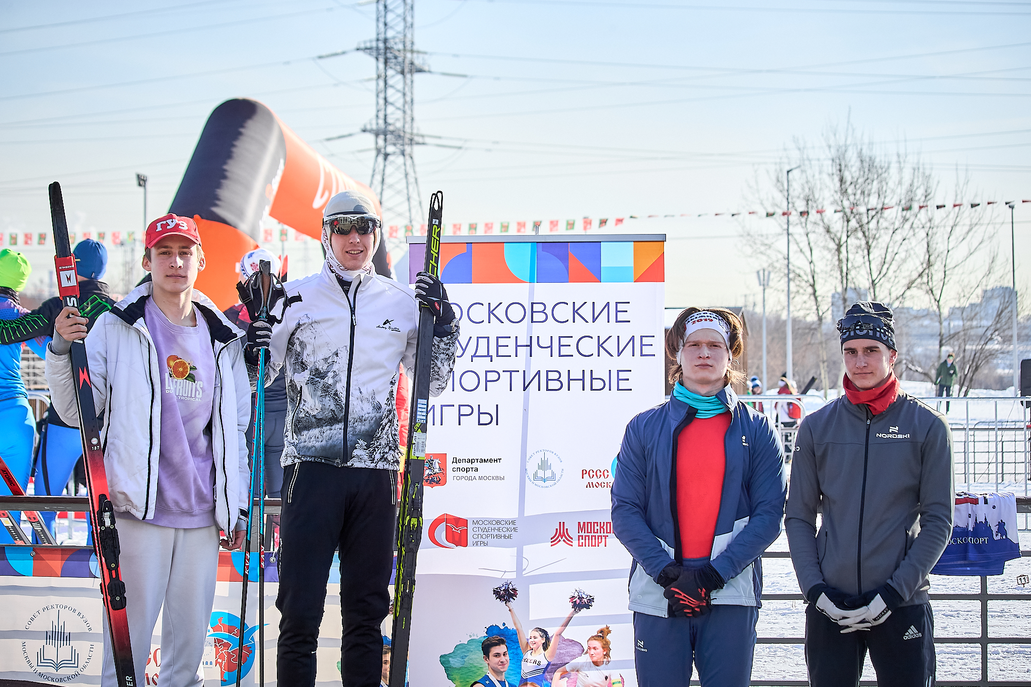 Лыжи, снег и яркие эмоции: команда ГУЗ выступила на Московских Студенческих Играх 