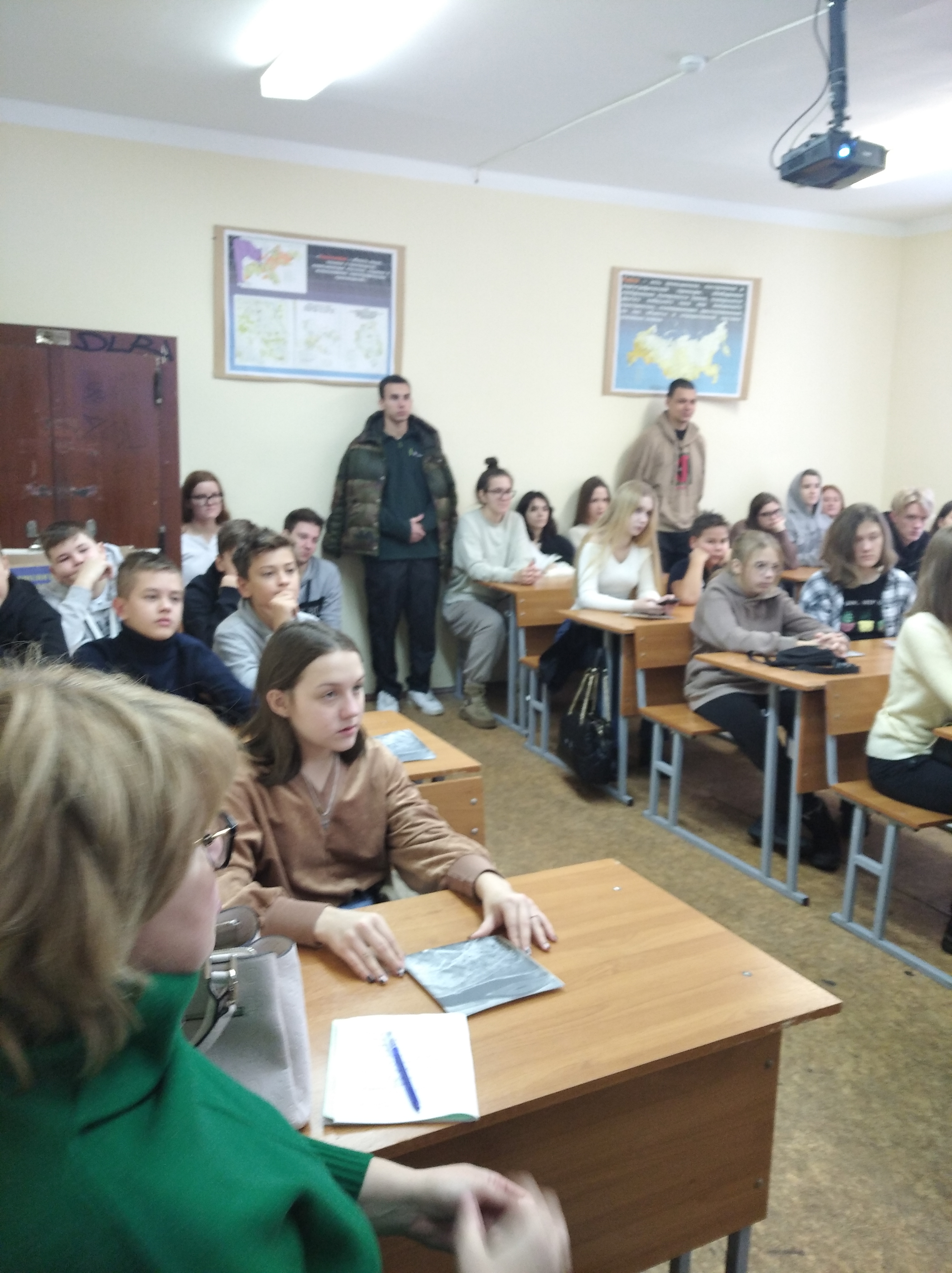 На кафедре дистанционного зондирования и цифровой фотографии в рамках программы «Университетские субботы московского школьника» 19 ноября прошел мастер-класс «Ручная фотопечать – особенности и возможности»