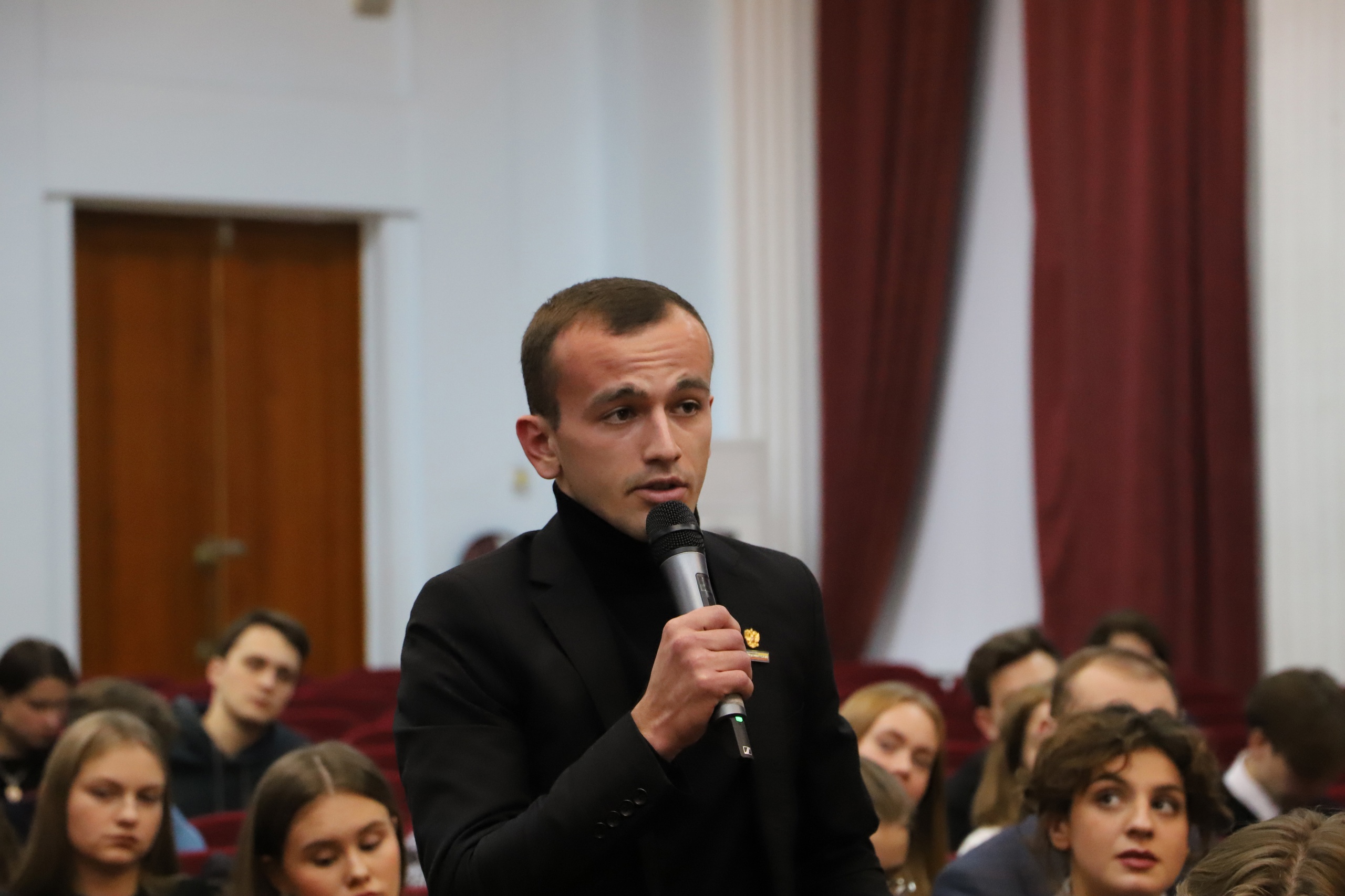 25 октября в Государственном университете по землеустройству прошла встреча депутата Московской городской Думы - Щитова Кирилла Владимировича со студентами