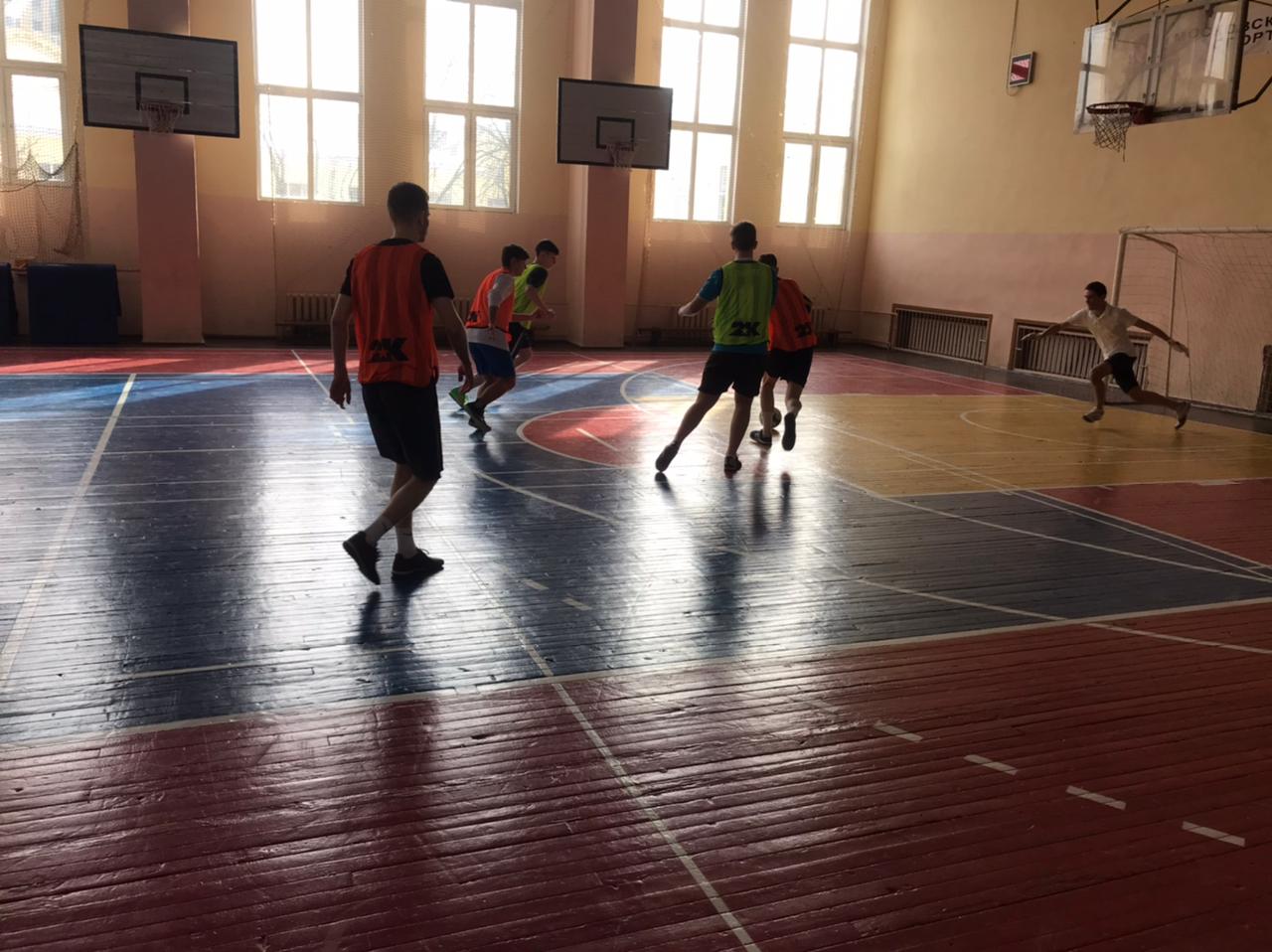 Стартовали межфакультетские соревнования ГУЗ по мини-футболу