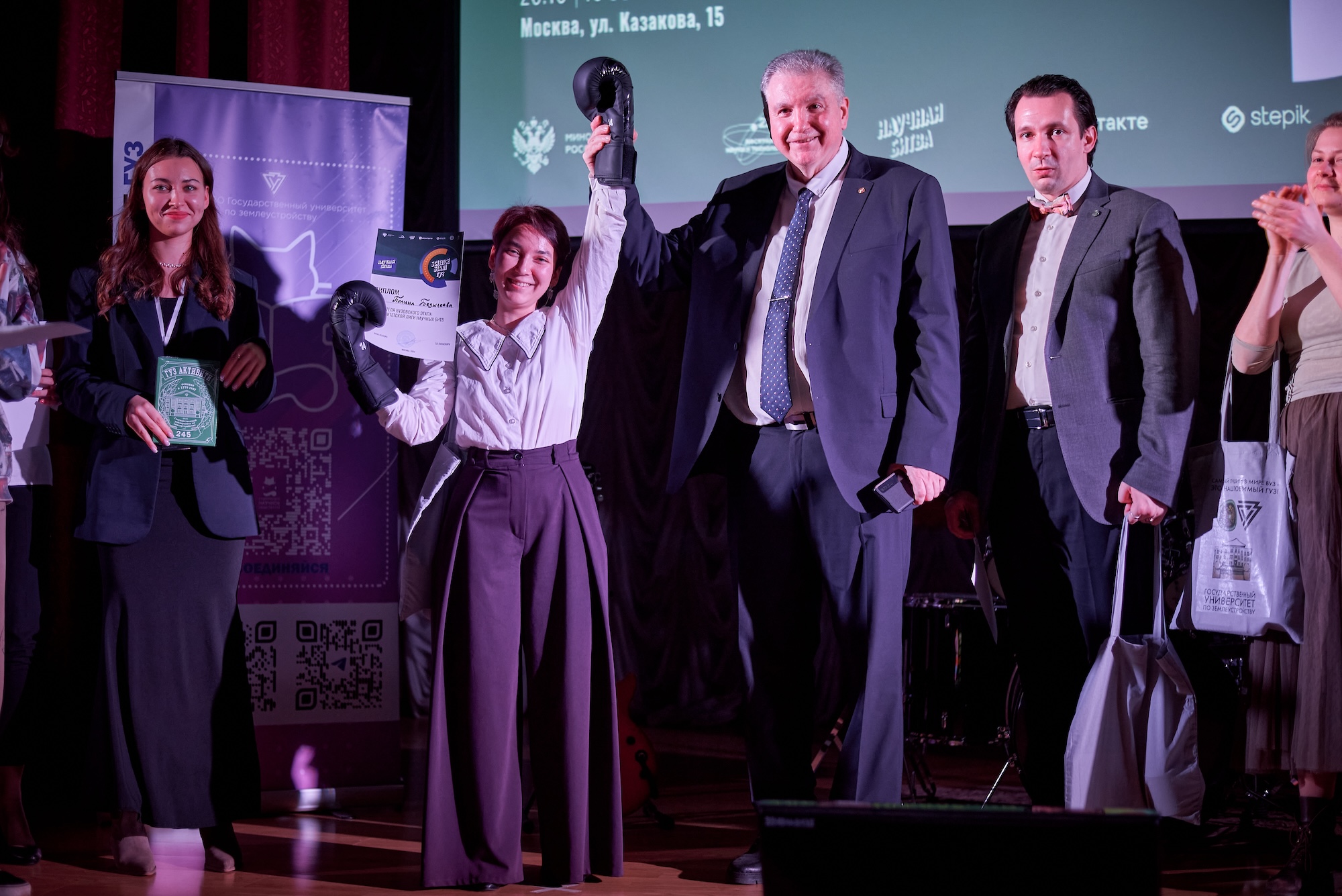 Аспирантка ГУЗ прошла в региональный этап научной битвы Science Slam
