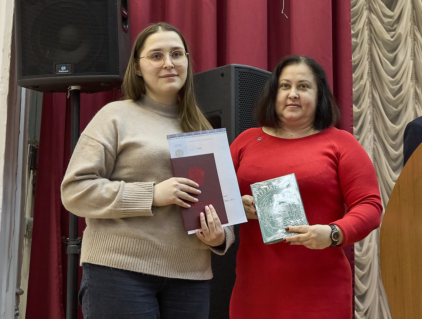 Вперед, к успешной карьере – выпускникам магистратуры ГУЗ вручили дипломы 