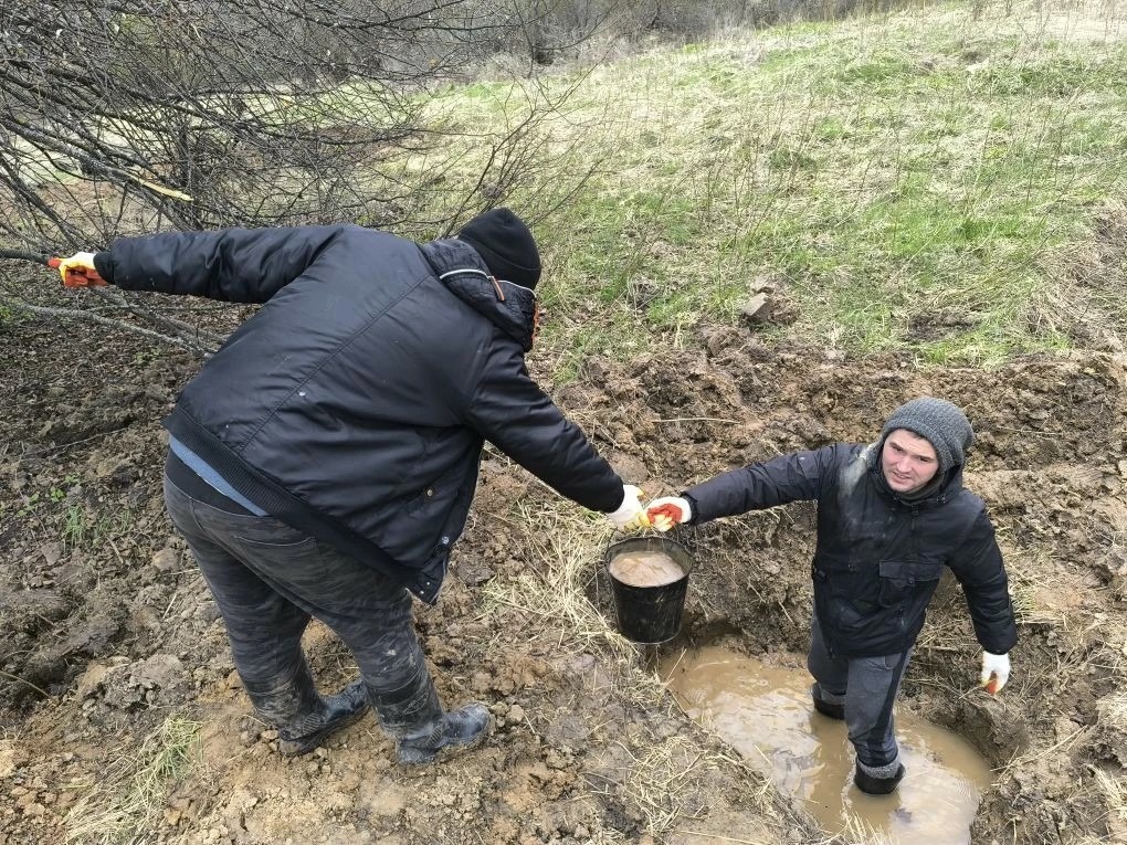 Они сражались и ждали 84 года: поисковики ГУЗ подняли останки 11 красноармейцев под Зубцовом
