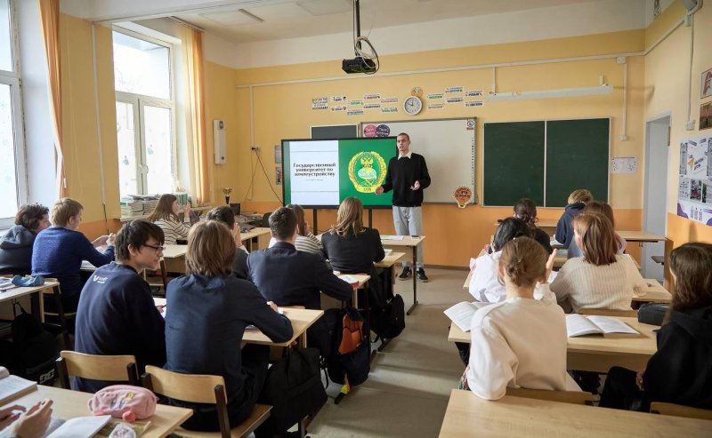 Профориентационный проект ГУЗ «Студенты – в школы» продвигается по России