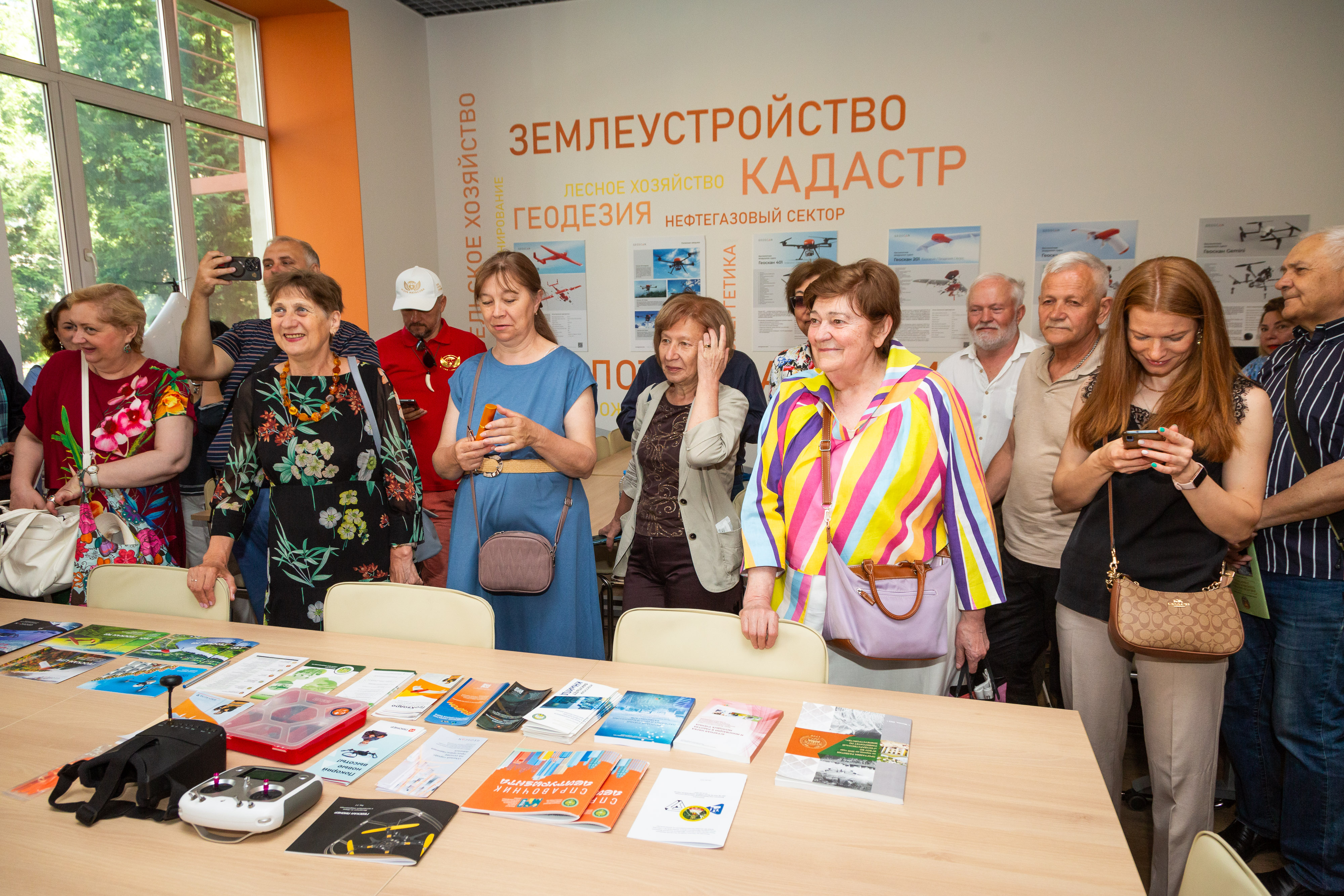 Фотоальбом 31 мая. Встреча выпускников и концерт