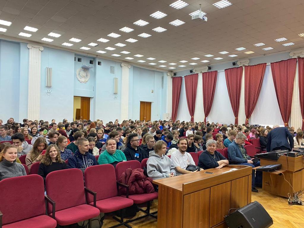 13 февраля в Государственном университете по землеустройству прошли занятия со студентами всех курсов и факультетов по действию работников и обучающихся университета при вооруженном нападении