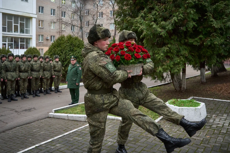 В ГУЗ прошла патриотическая акция «Спасибо героям», приуроченная ко Дню Героев Отечества