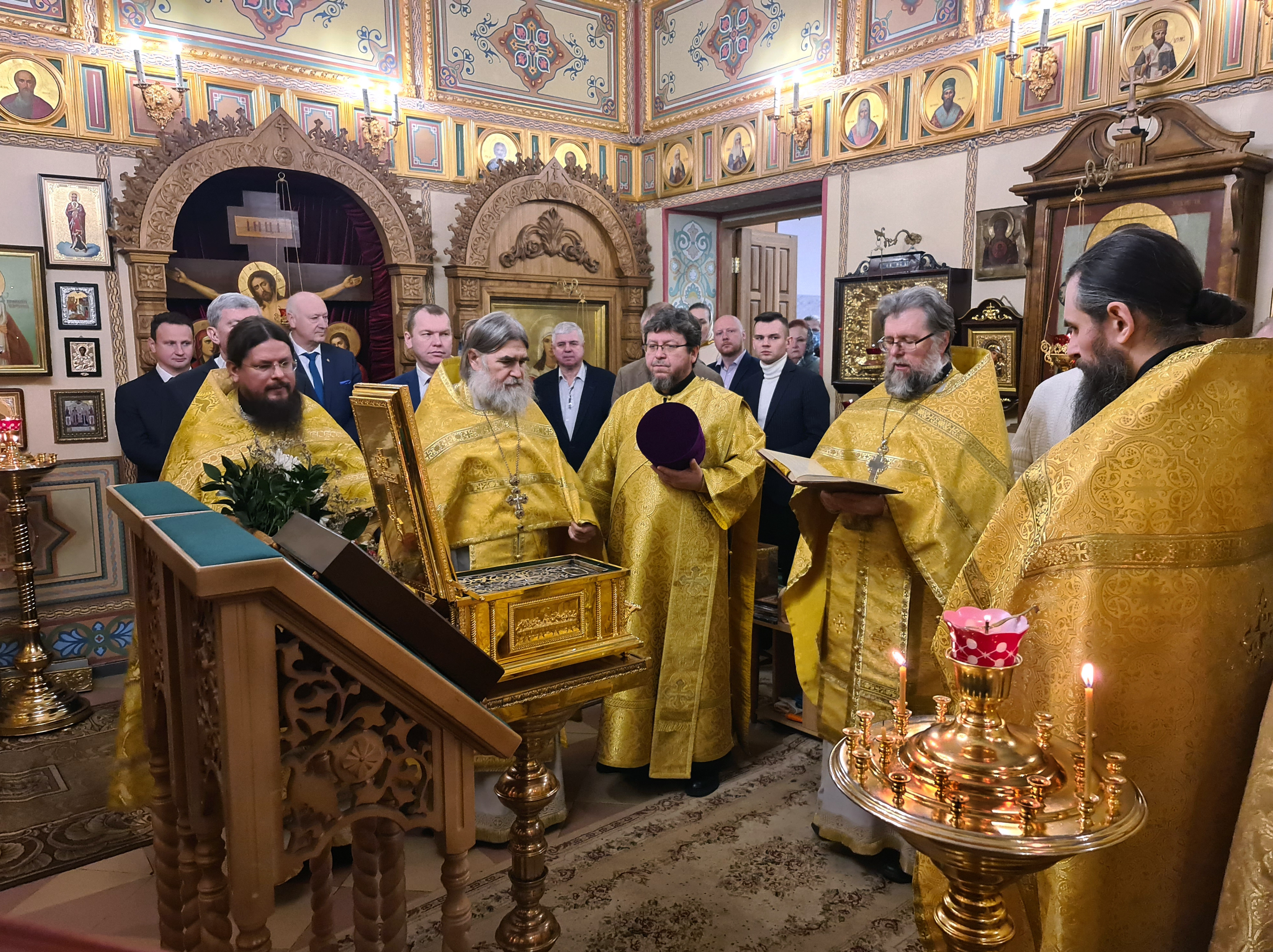 Торжественное богослужение в Домовом храме