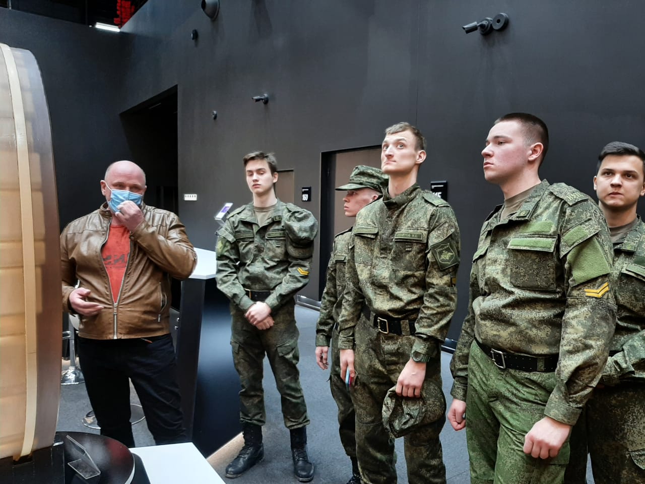 7 апреля 2021 г. преподаватели и студенты Военного учебного центра ГУЗ приняли участие в выездном комплексе занятий в Парке Патриот
