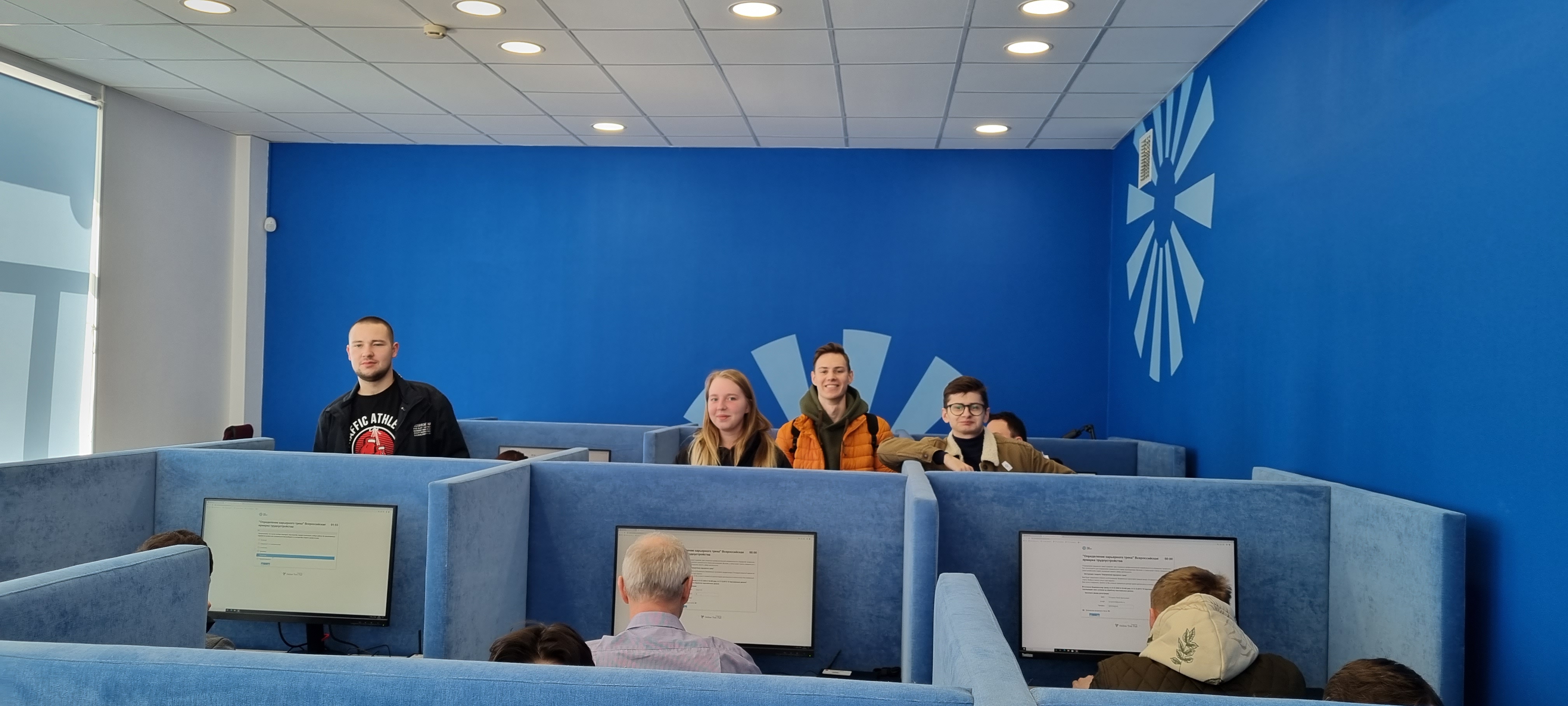 Участие студентов Государственного университета по землеустройству во Всероссийской ярмарке трудоустройства – «Работа России. Время возможностей!»