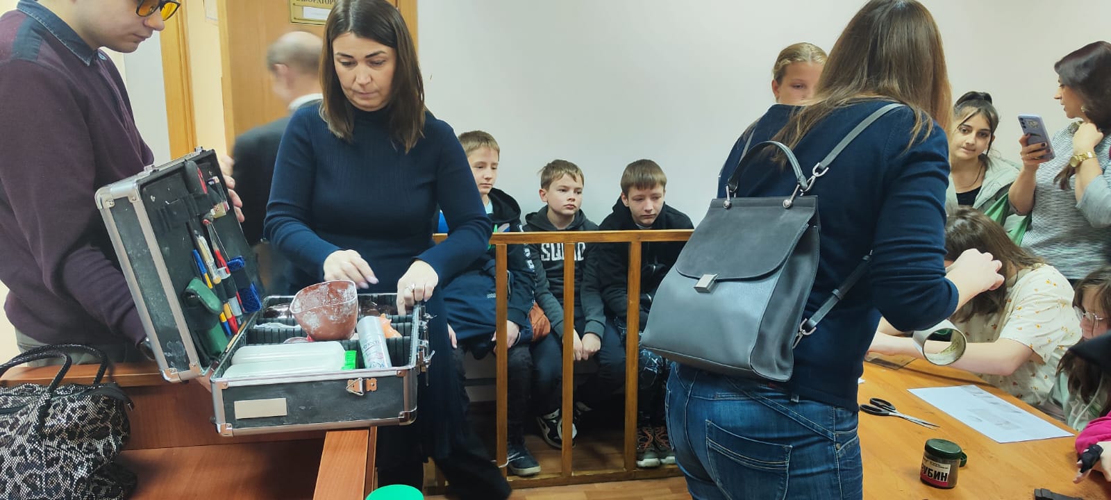 О криминалистике рассказали школьникам на кафедре публичного права ГУЗ