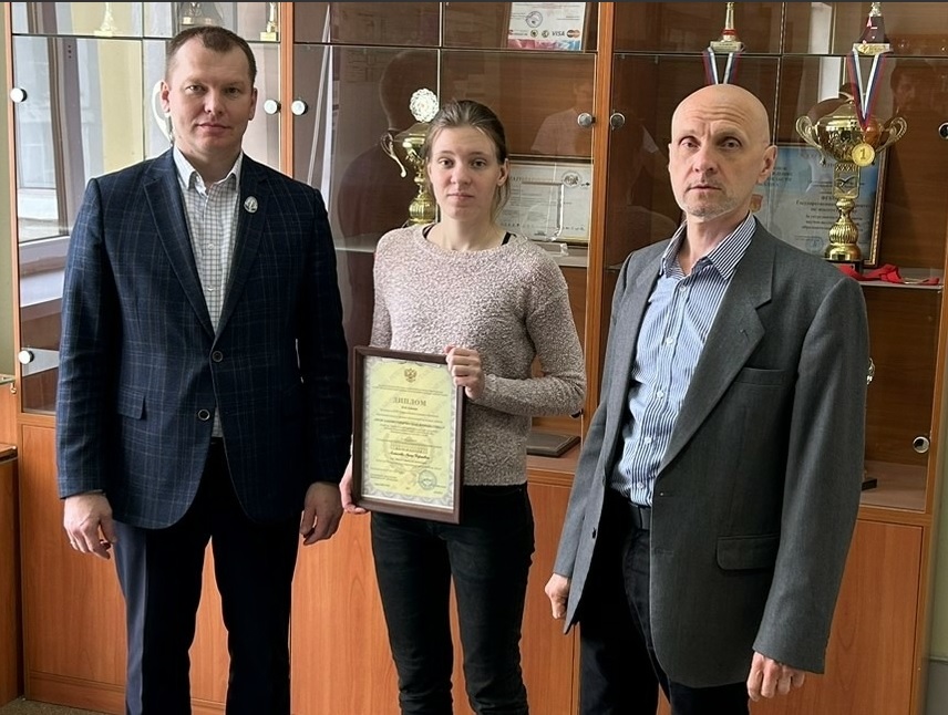 Студентка  факультета управления недвижимостью и права А.С. Алексеева  стала  призером всероссийского конкурса "Моя законотворческая инициатива"
