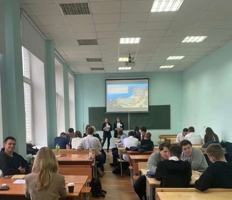 В ходе учебного процесса по направлению подготовки «Менеджмент» активно используются деловые игры как интерактивная форма развития профессионально ориентированной коммуникации студентов