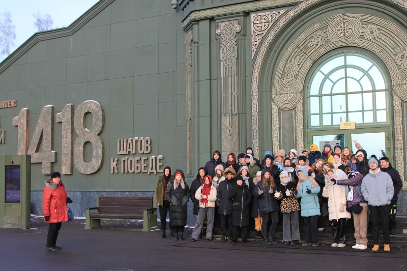На высоком организационном и воспитательном уровне была проведена выездная «Школа актива первокурсников ГУЗ»