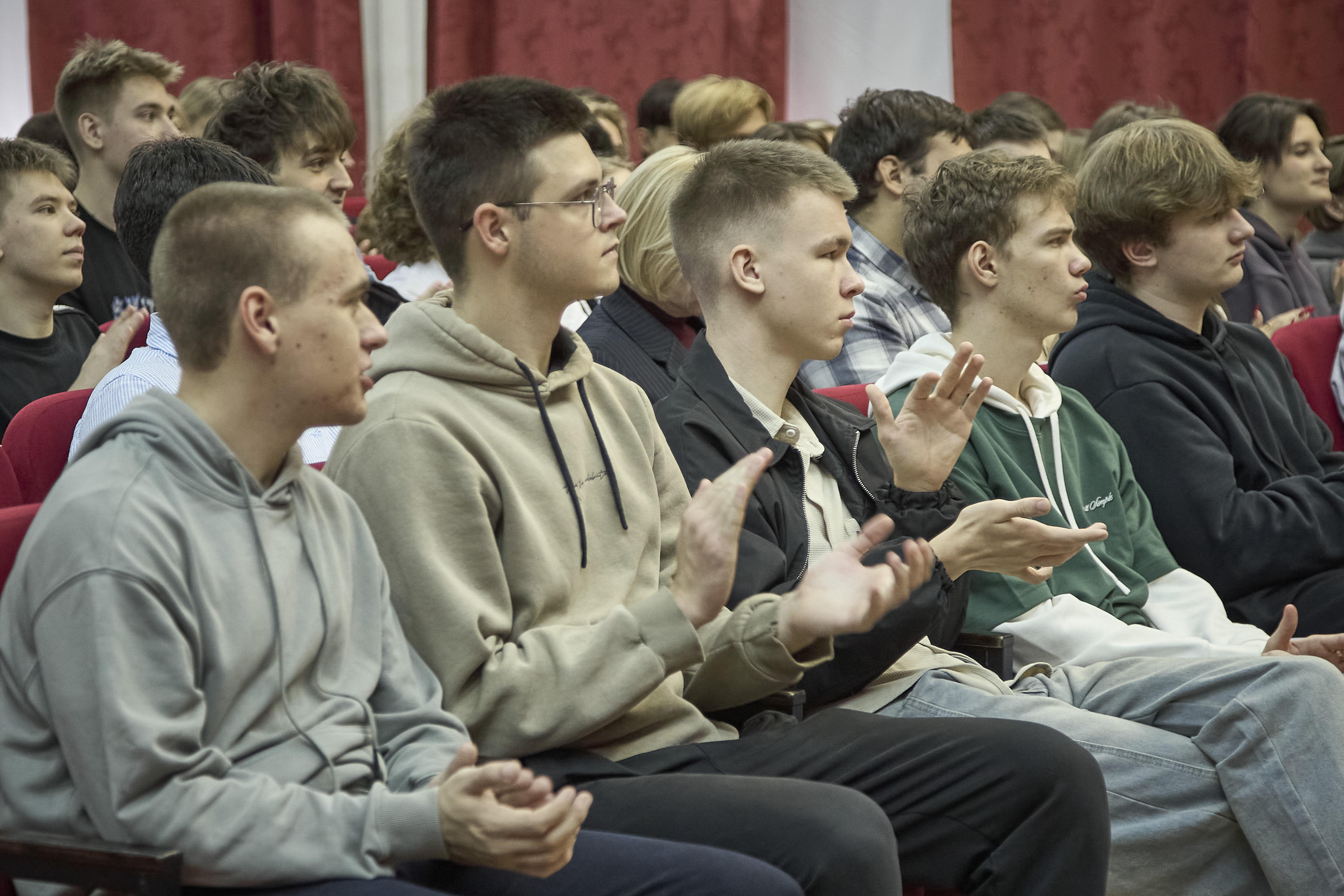 Во имя единства, справедливости и мира: в ГУЗ состоялась лекция-беседа о воссоединении с освобождёнными территориями России
